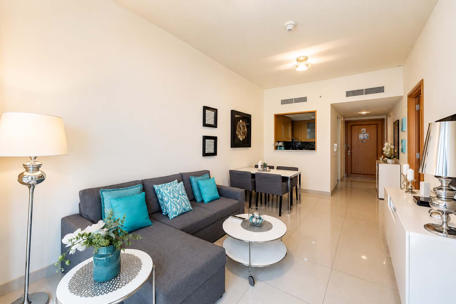 Dubai Apartment: 1BR with Pool, Gym & Balcony - Image 5