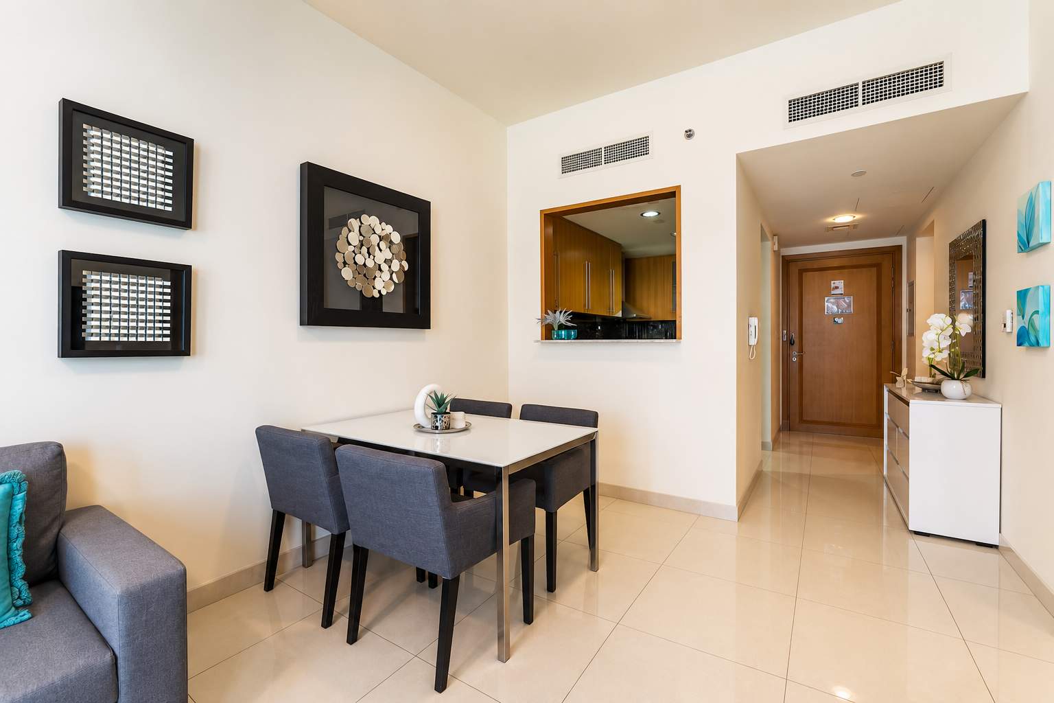 Dubai Apartment: 1BR with Pool, Gym & Balcony - Image 7