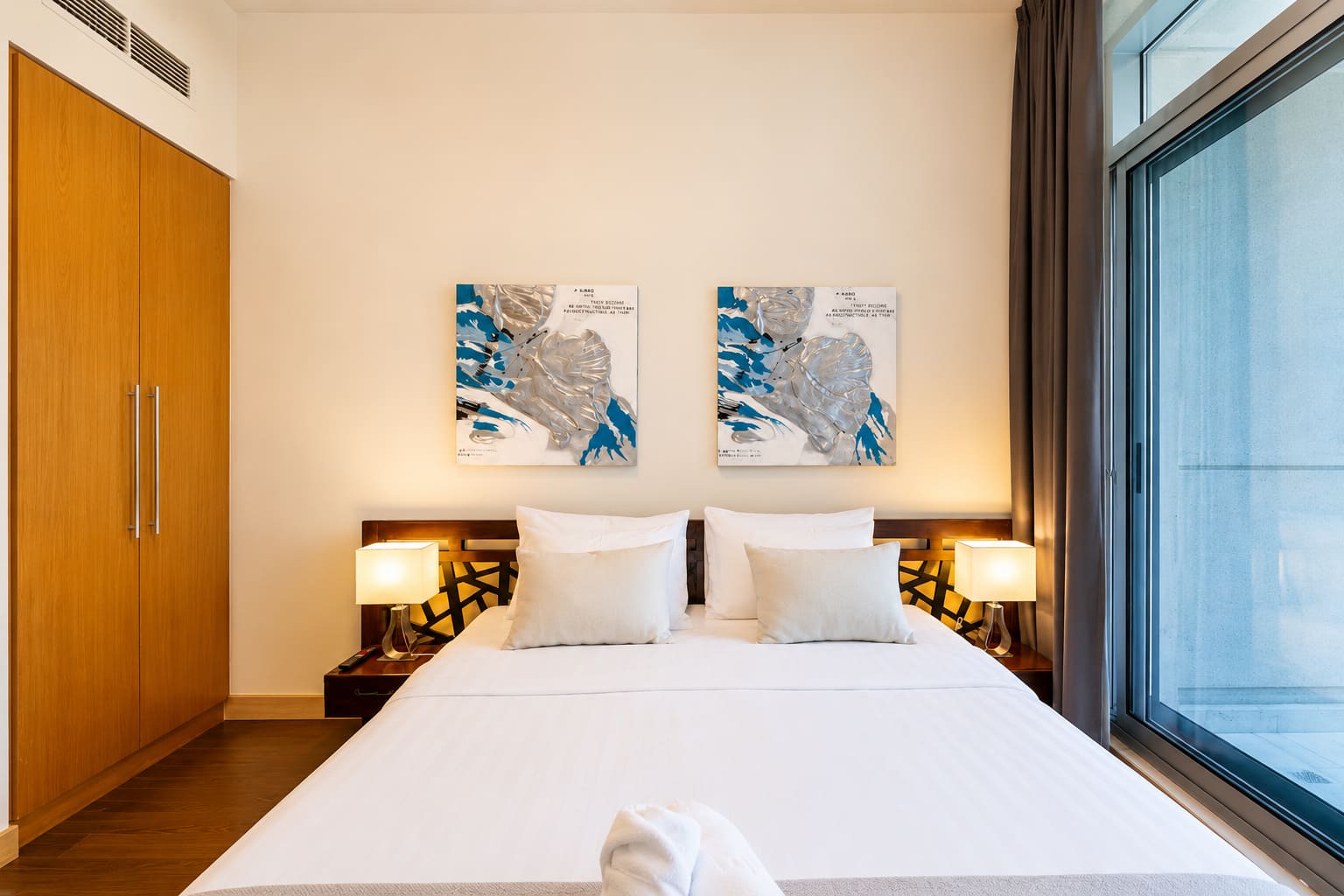 Dubai Apartment: 1BR with Pool, Gym & Balcony - Image 11