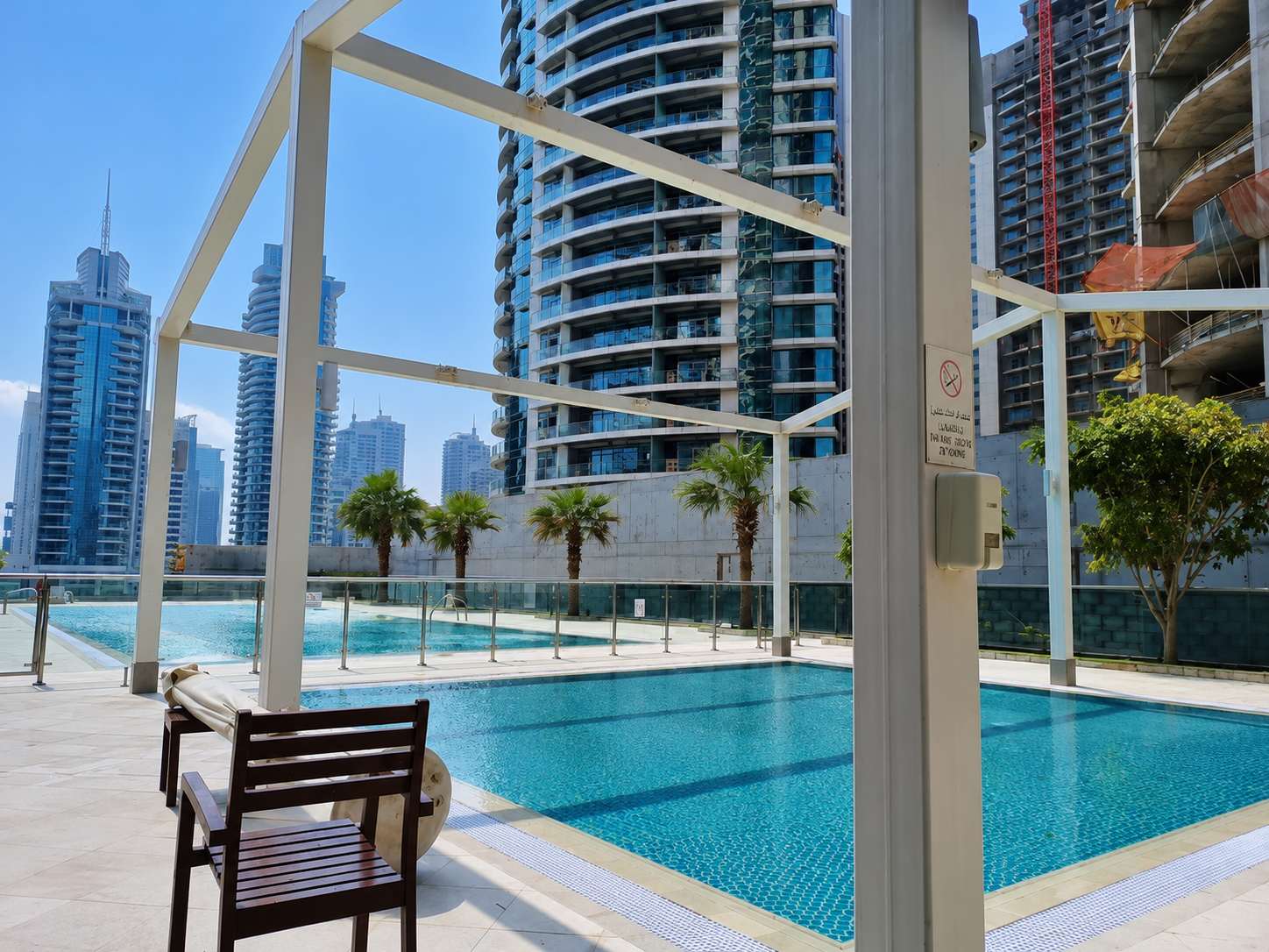 Dubai Apartment: 1BR with Pool, Gym & Balcony - Image 17