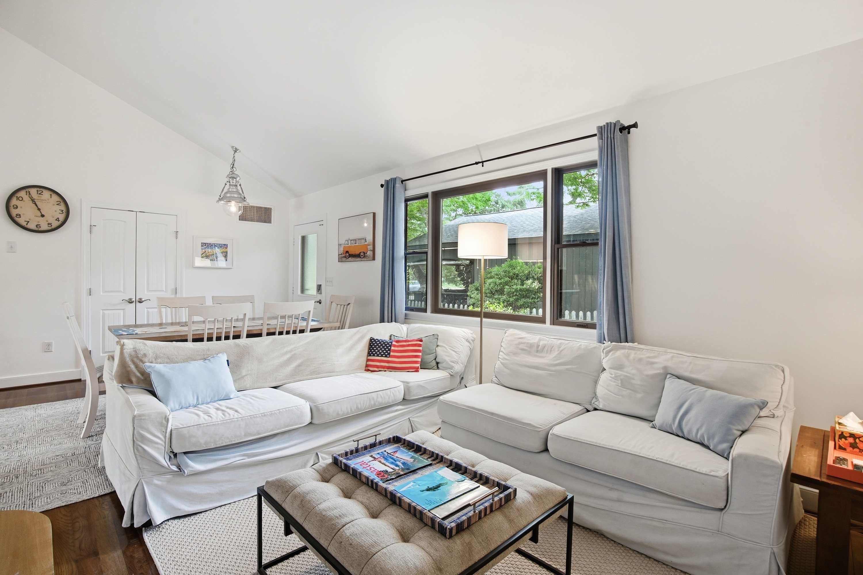 4BR 2 blocks to Beach! Close to all the Dewey fun!