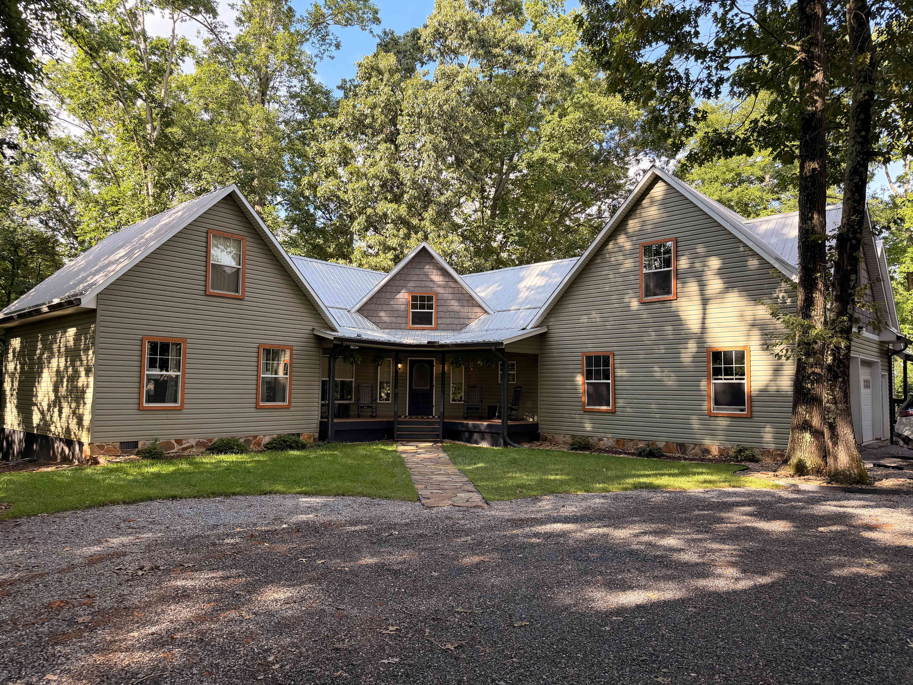 Great for gatherings, hot tub, sauna, gas grill, firepit, gameroom, outdoor seating