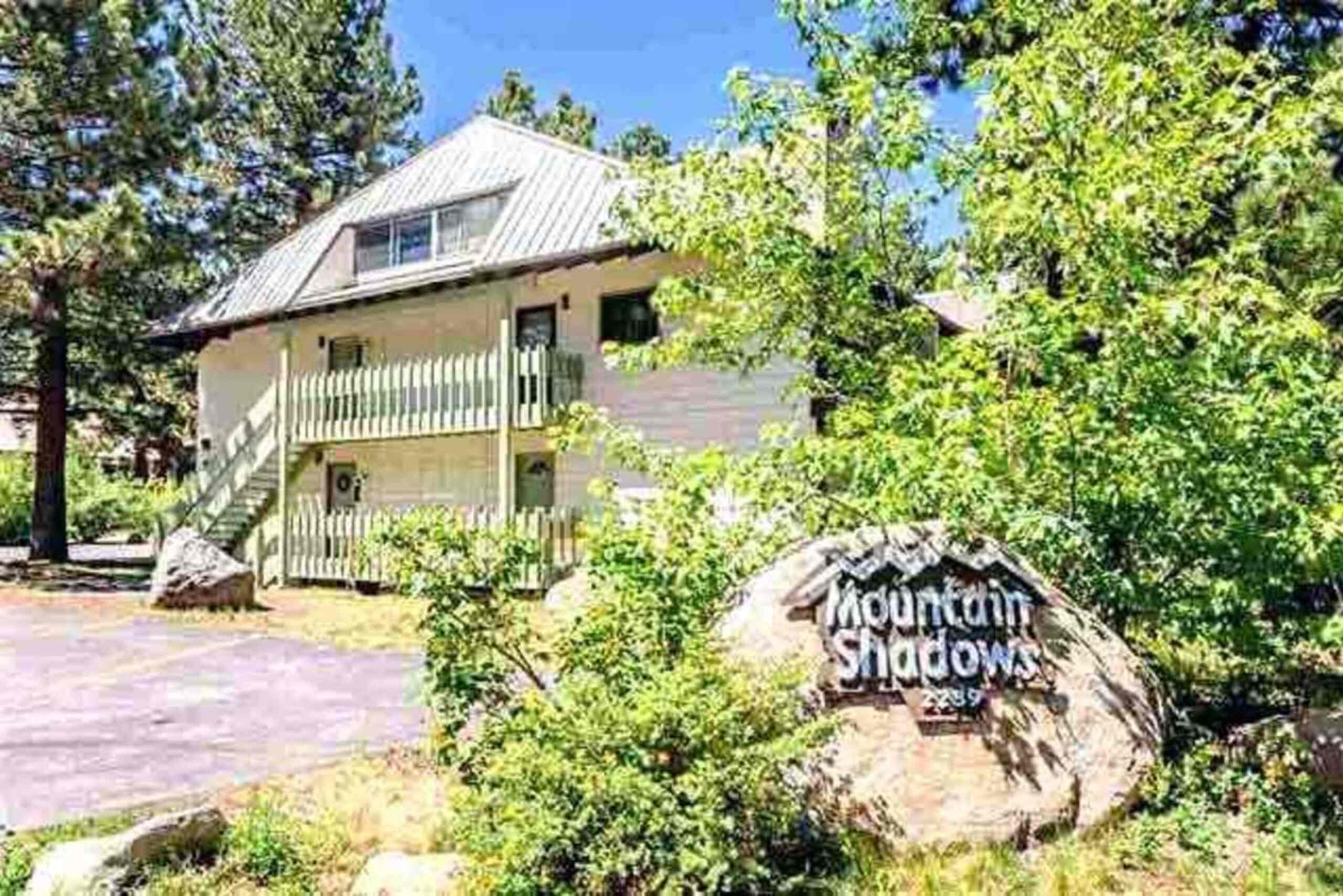 Mountain Shadows Complex