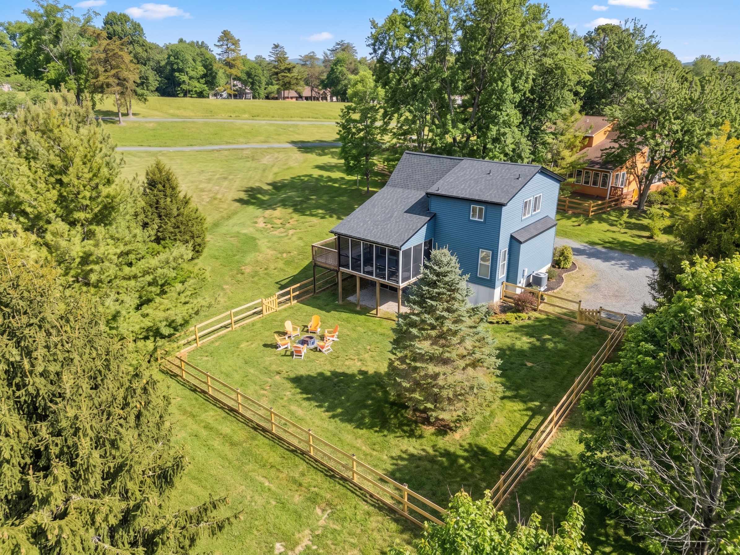 Game Room, FirePit, Screened Porch & Golf Views