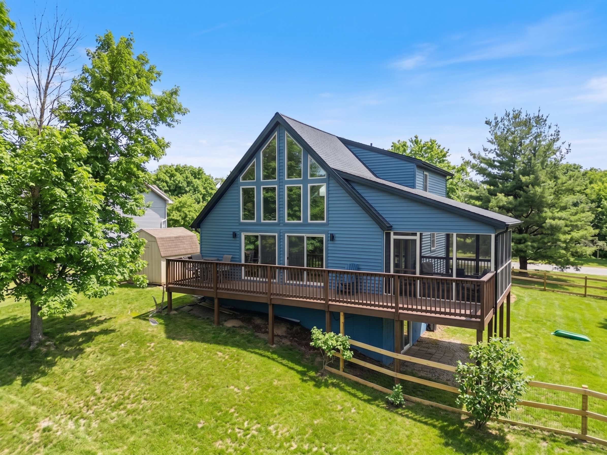 Game Room, FirePit, Screened Porch & Golf Views