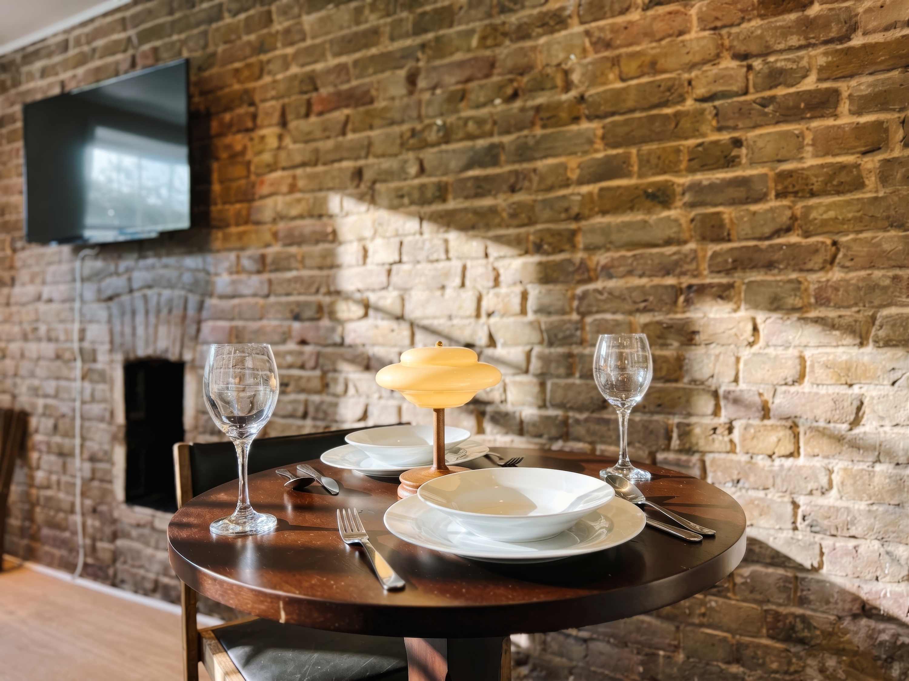 South Ken Rooftop Loft, Treetop Views, Hyde Park in Onslow Gardens 28 SW7 3AG - Property image 34 - VivreStays