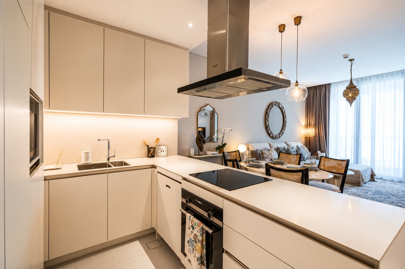Address Dubai: 2BR Seaview Apartment on The Walk - Image 8