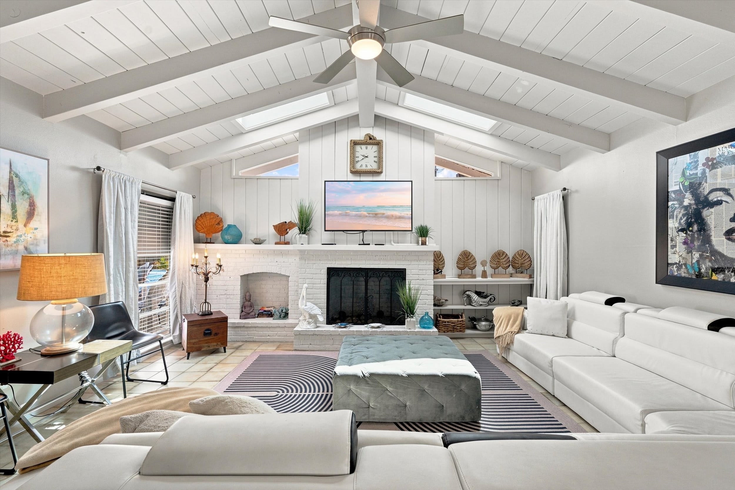 4b W/ Heated Pool | Walk To Siesta Key Beach! - Siesta Key, FL