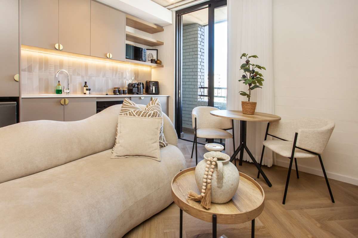 Sunny Sea Point Studio & Rooftop Pool — Cape Town, Western Cape — vacation rental