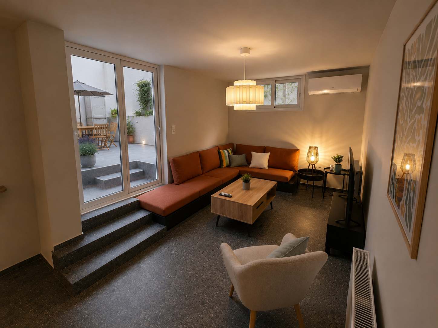 Boutique 2Bd Oasis in Lycabettus with Garden Patio in Athens — photo 3