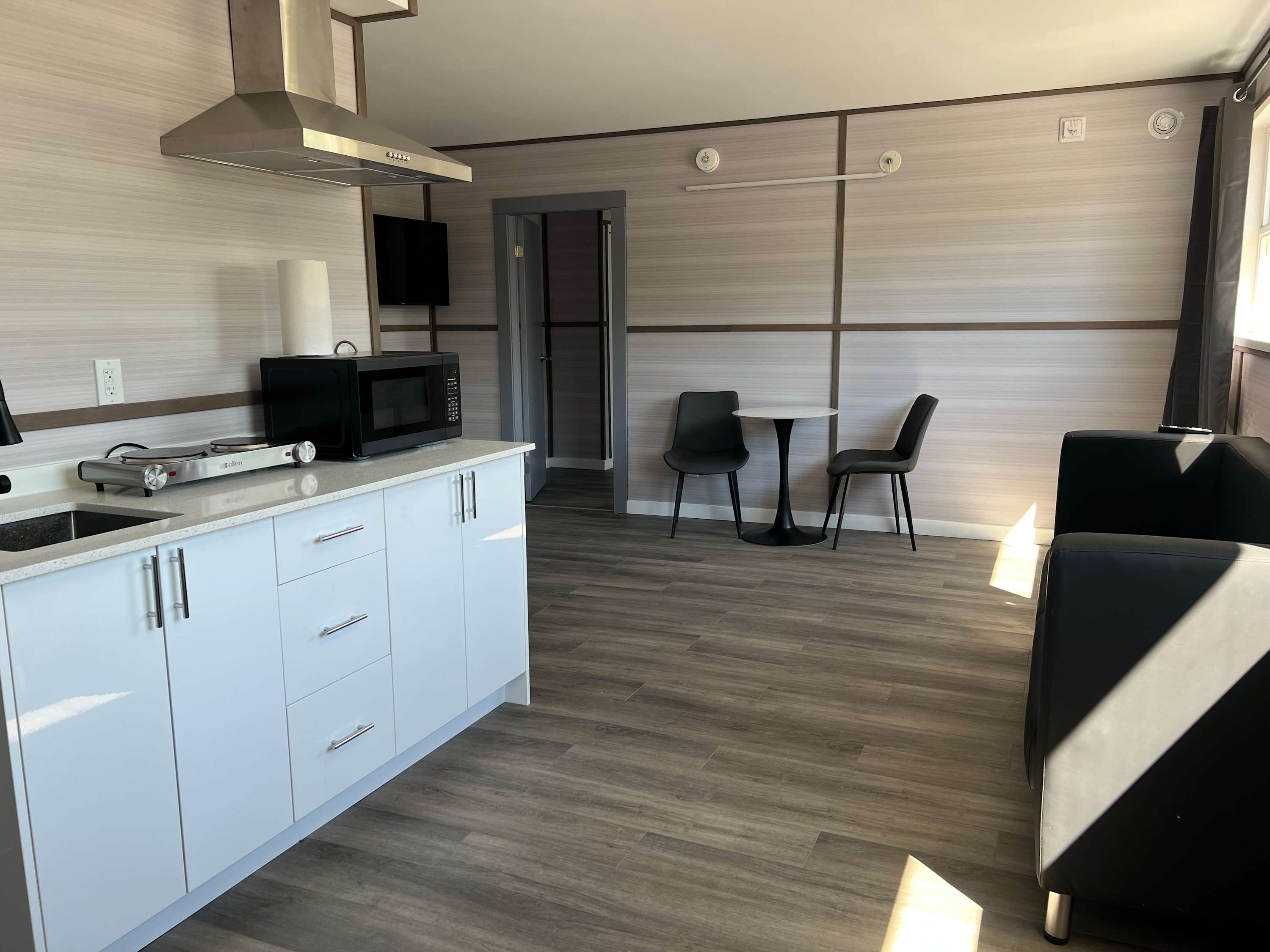 Stratford Huron St. 1BDR Apt #202, 2nd Fl.