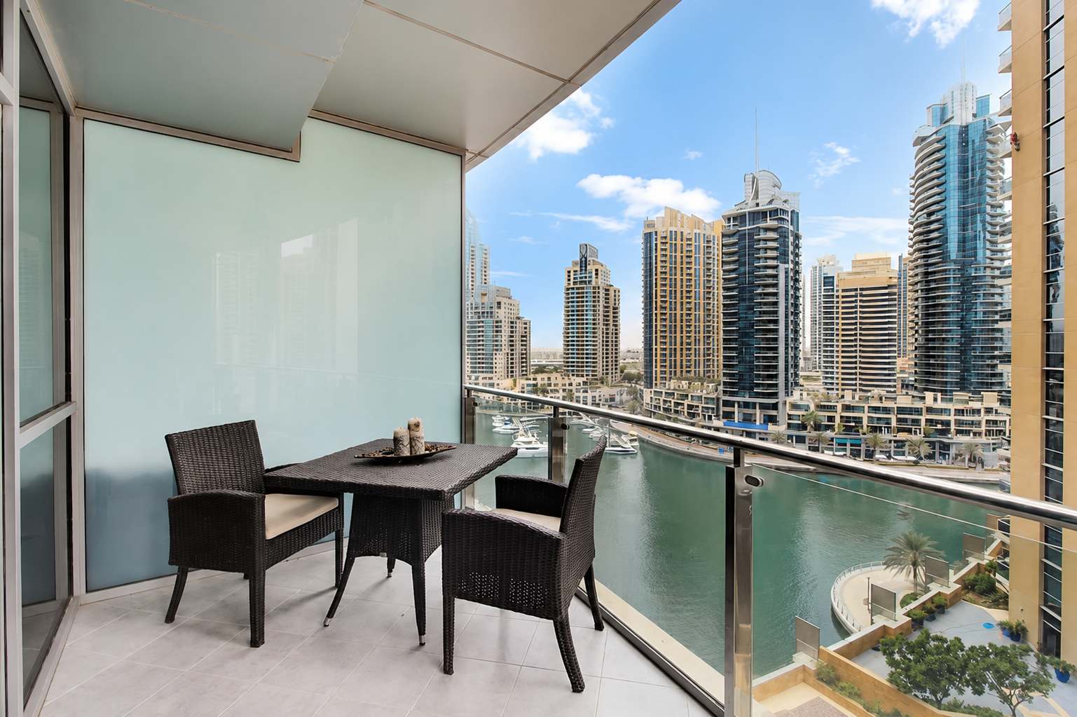 شقة بغرفتي نوم في Dubai Marina: بلكونة ومسبح وصالة رياضية - Image 8