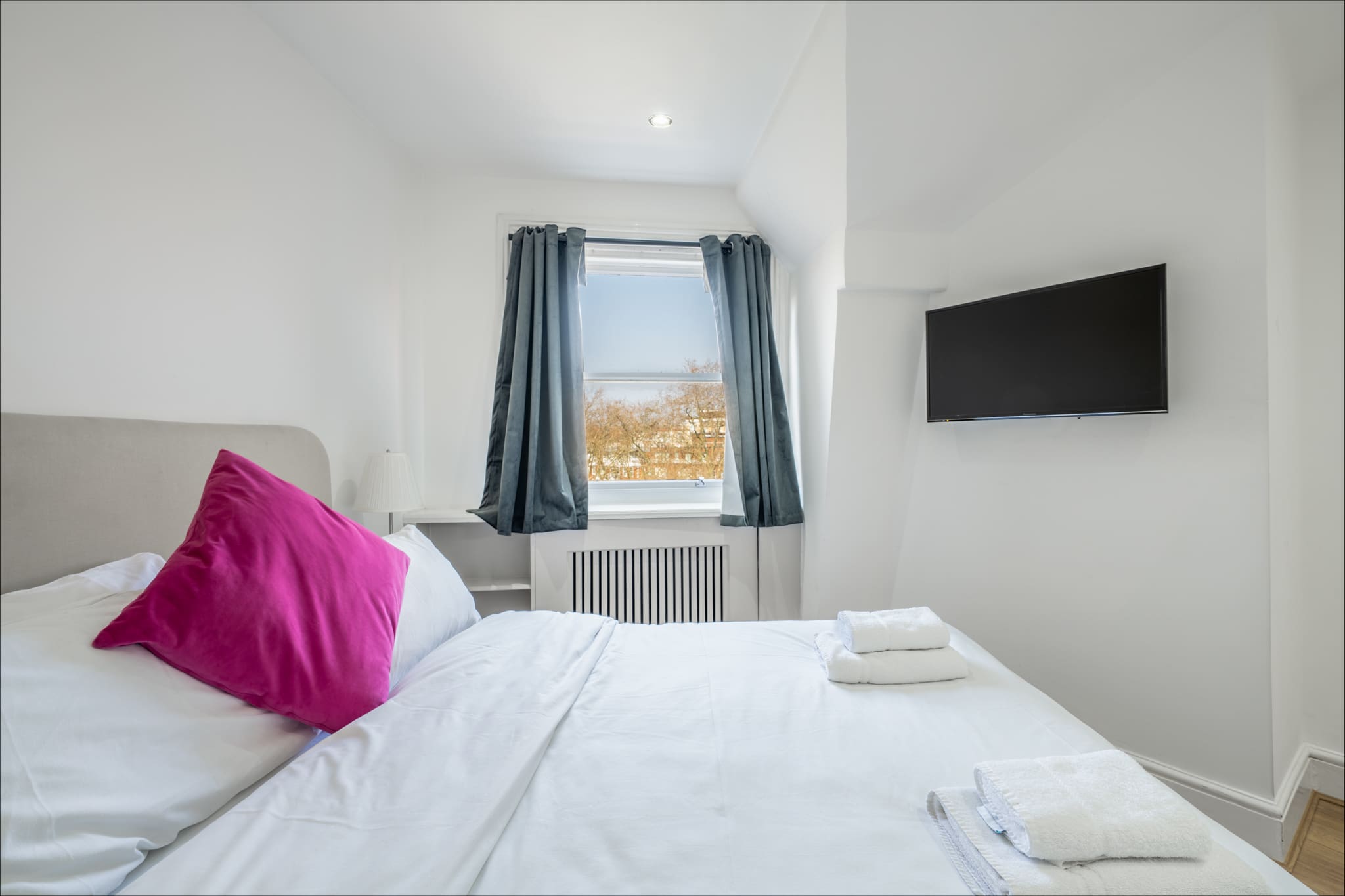 Beautiful 2 bedroom attic behind Harrods in Hans Place SW1X 0JY - Property image 10 - VivreStays