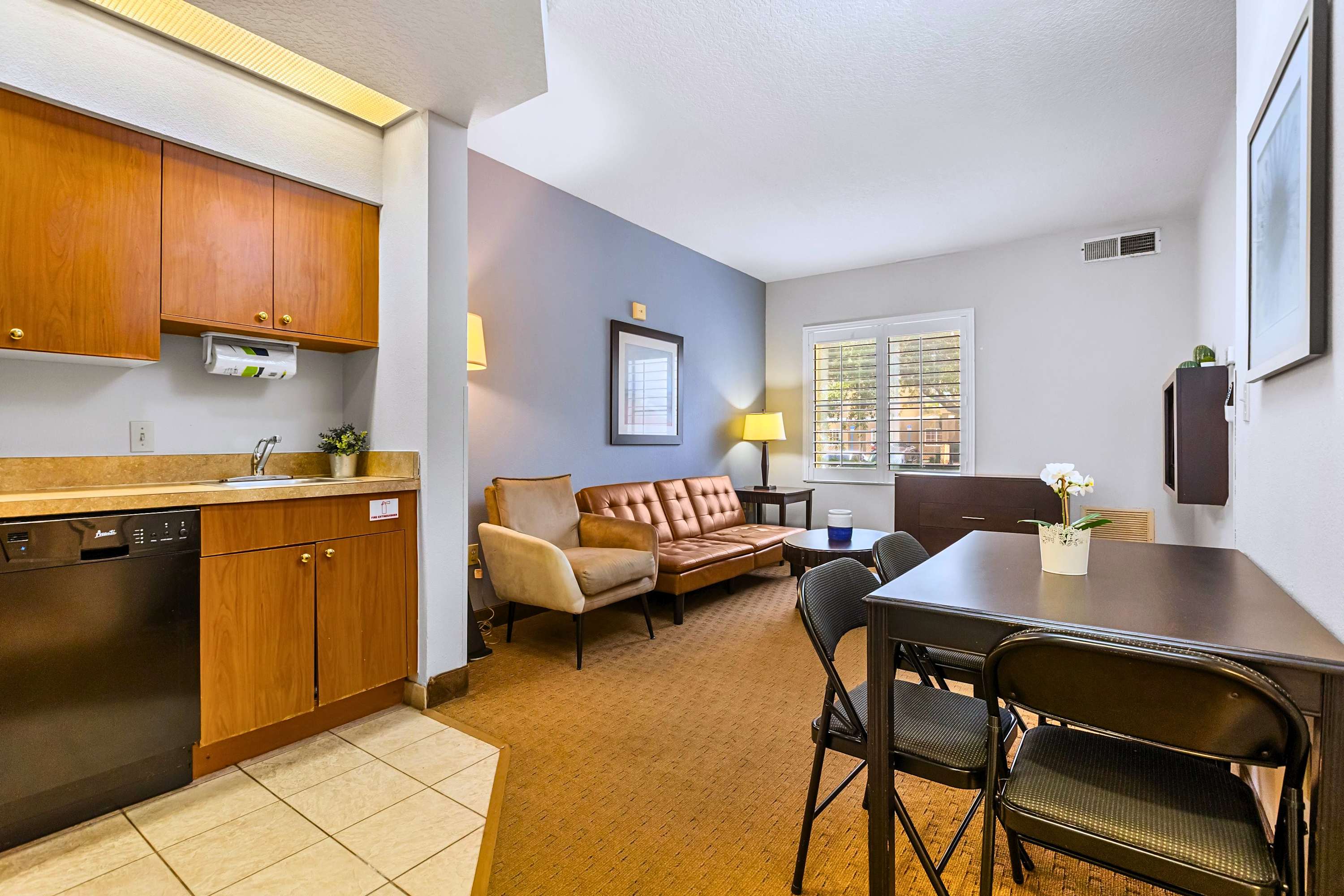 From morning coffee to late-night TV—cook, dine, and relax right here!