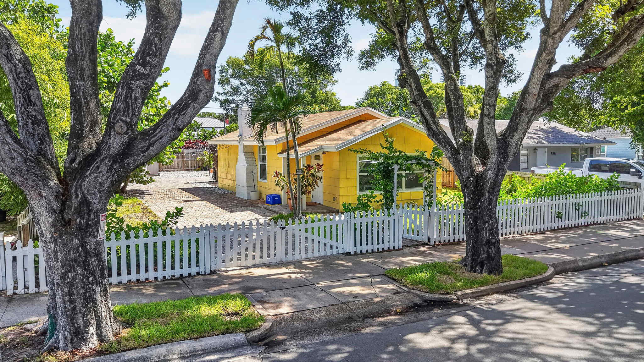 The Banana Cabana - Cozy Cottage 2