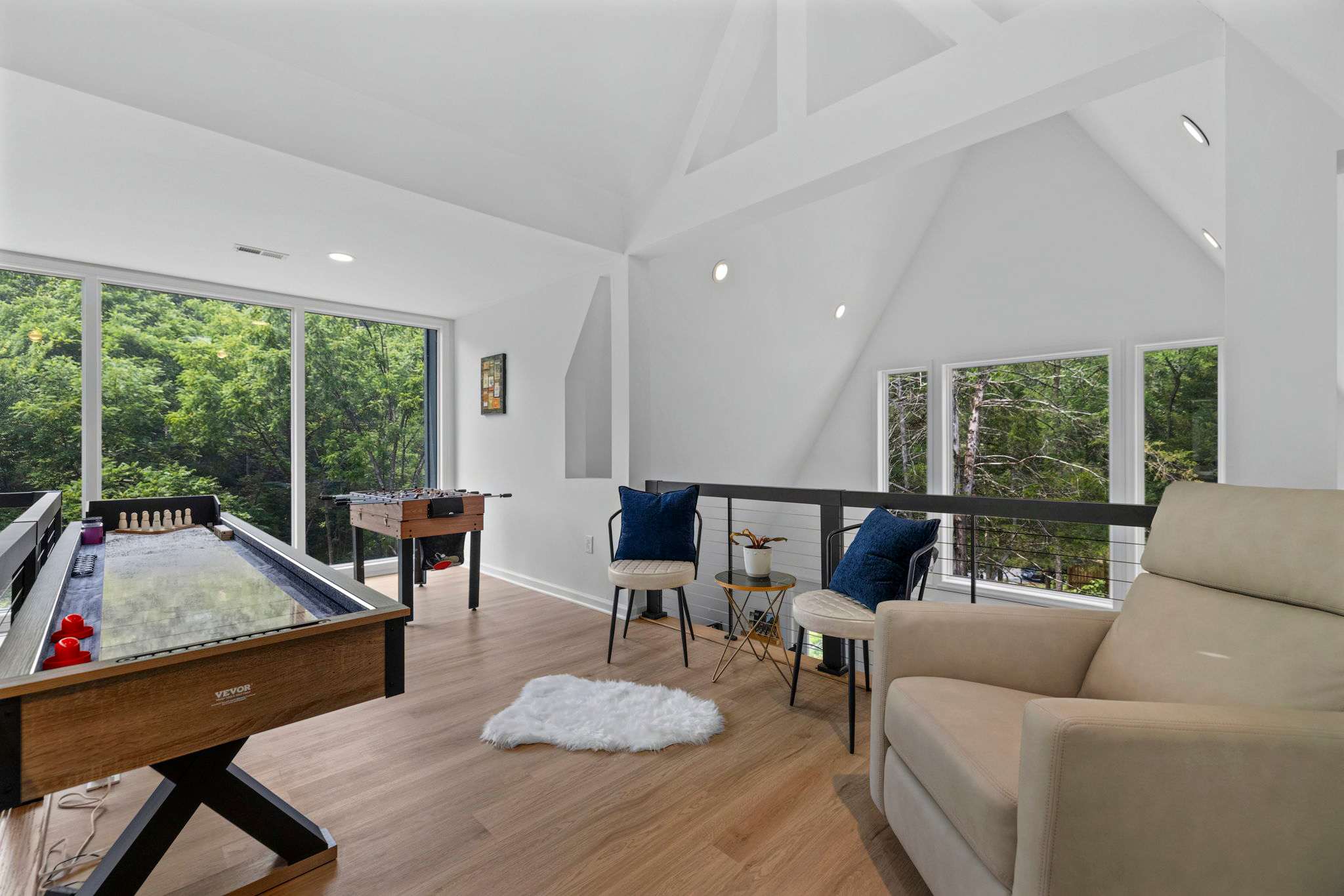 Chalet w/Hot Tub, Deck, Game Room & EV Charger