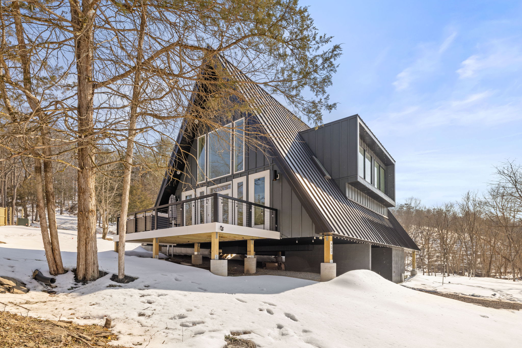 Chalet w/Hot Tub, Deck, Game Room & EV Charger