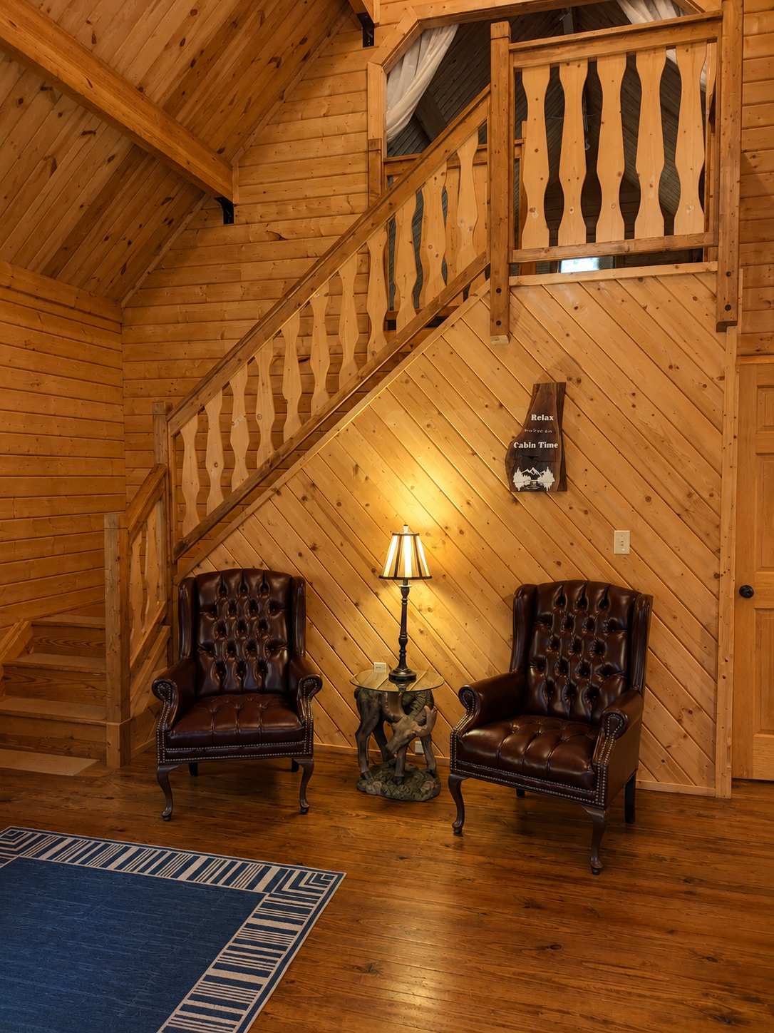 River Cabin w/Kayak, Fire Pit, WiFi & Game Room