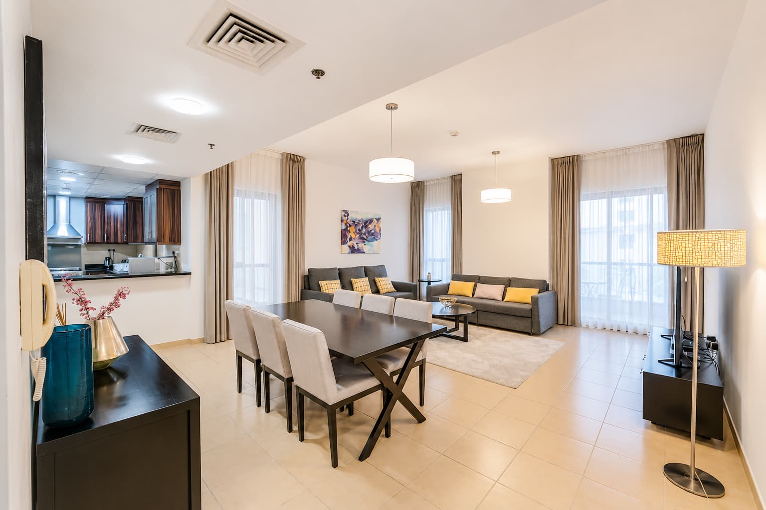 1BR Apartment with Pool & Gym in Dubai - Image 1