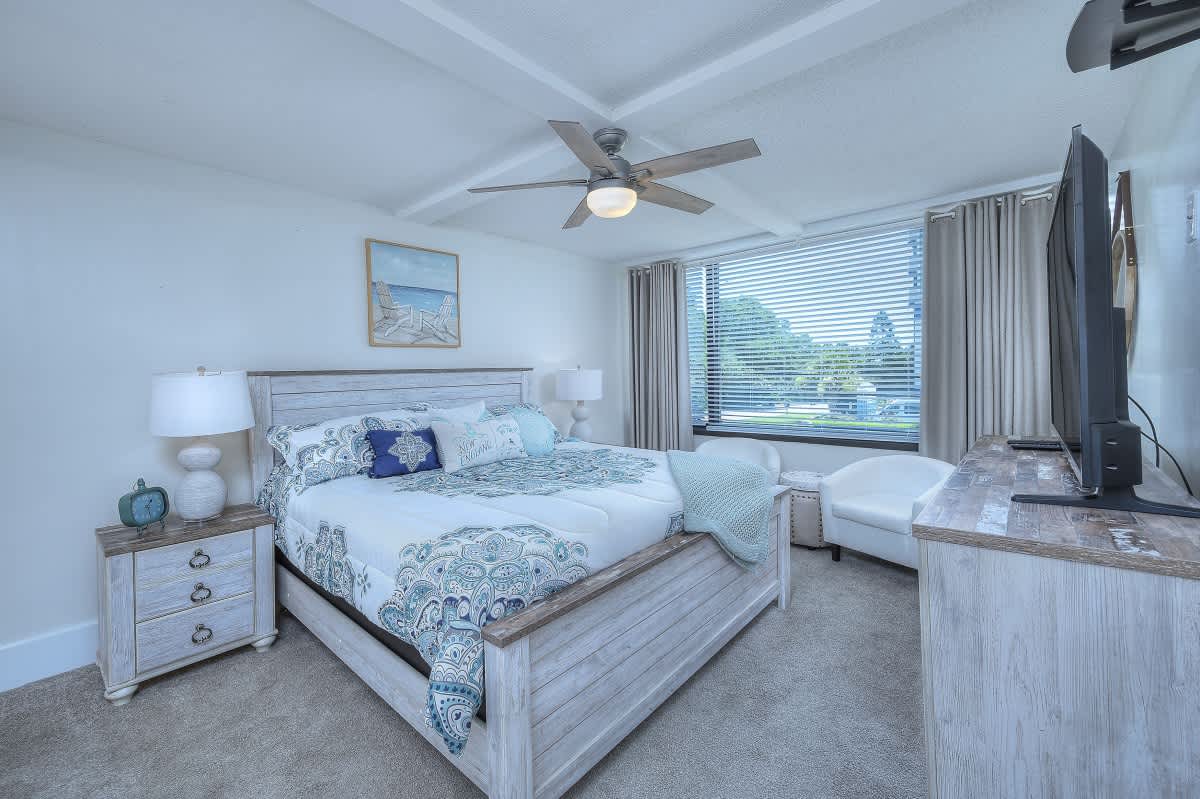 Luxury 2-King Retreat | Heated Pool & Beach Walk