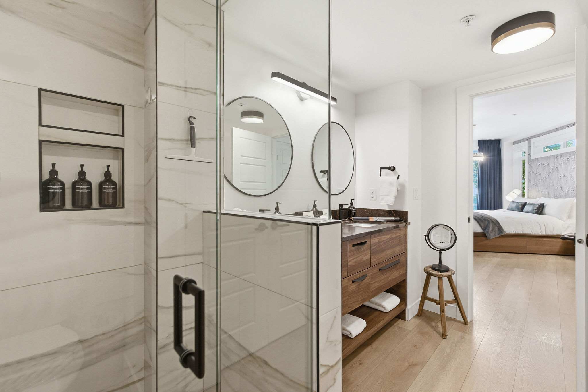 Primary Ensuite | Discovery Bay 108 in Kelowna, British Columbia by Luxus Vacation Properties