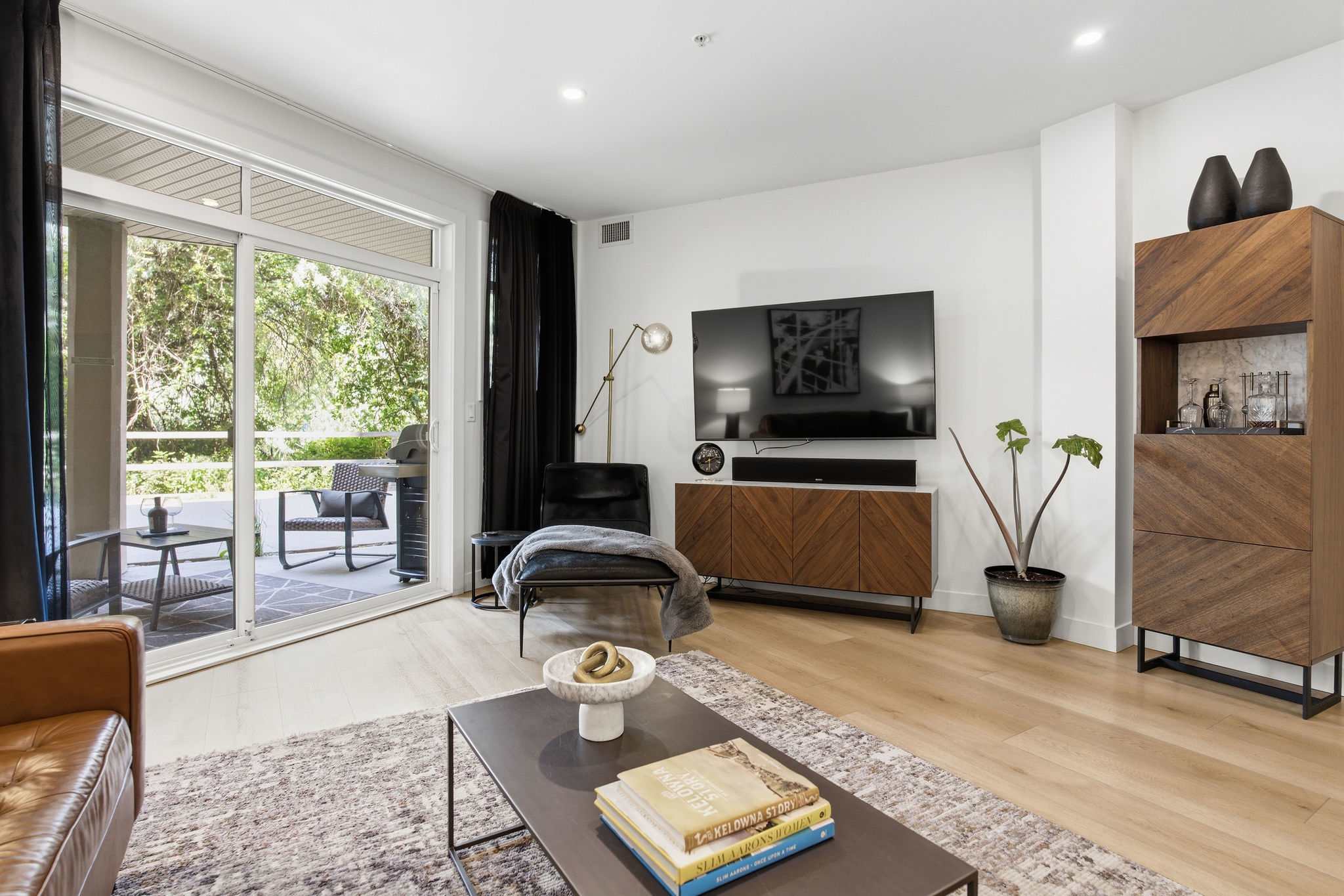 Living Room | Discovery Bay 108 in Kelowna, British Columbia by Luxus Vacation Properties