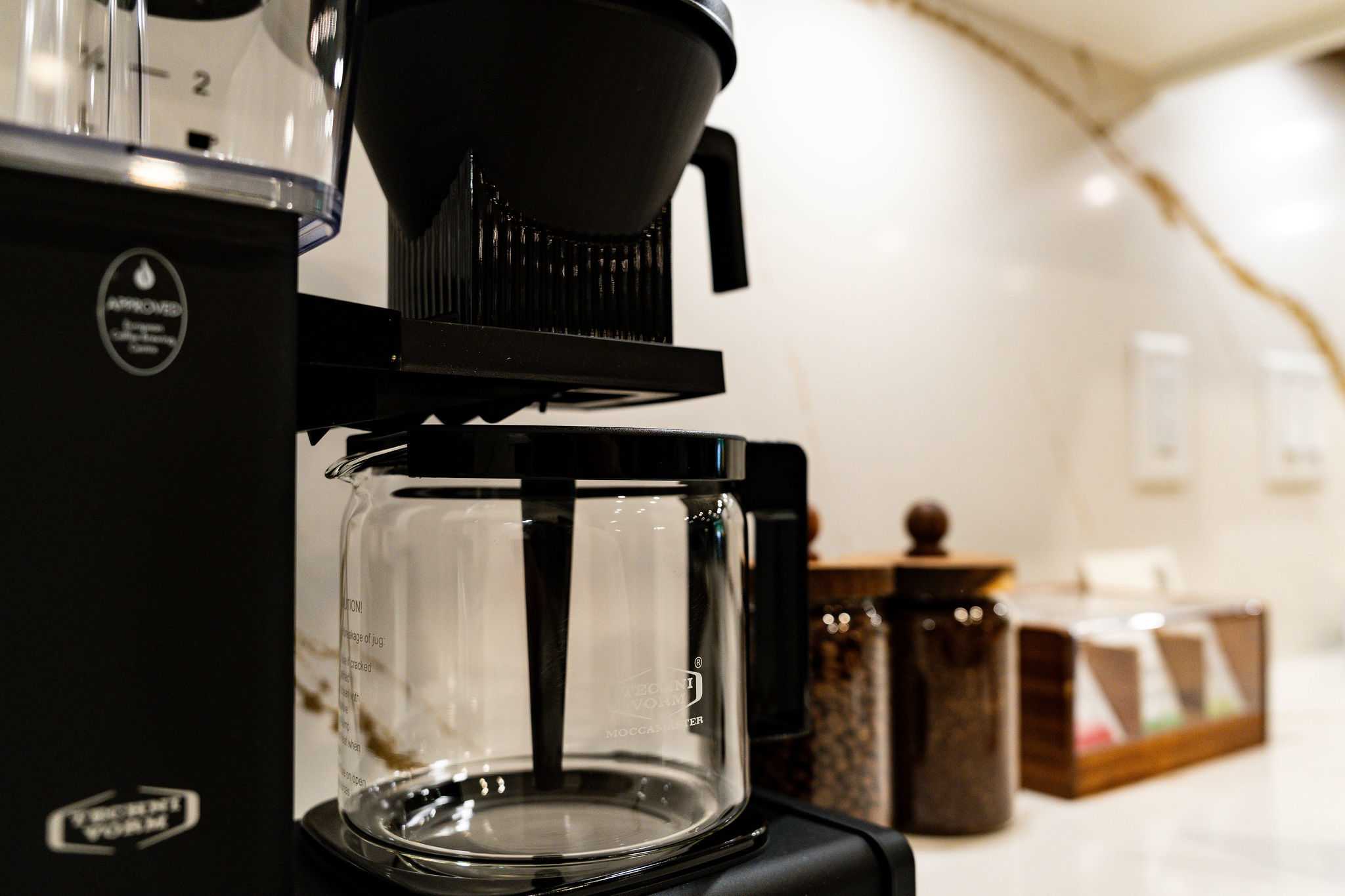 MoccaMaster Coffee | Discovery Bay 108 in Kelowna, British Columbia by Luxus Vacation Properties