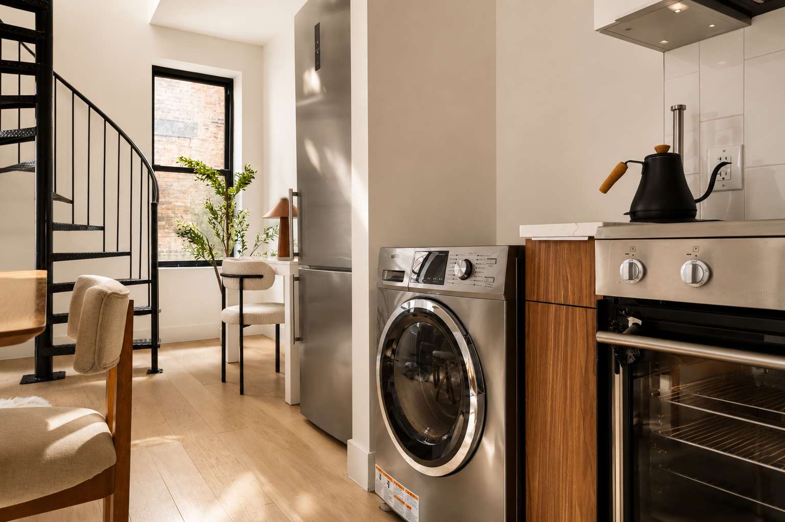 Photo #9 of Midtown Duplex