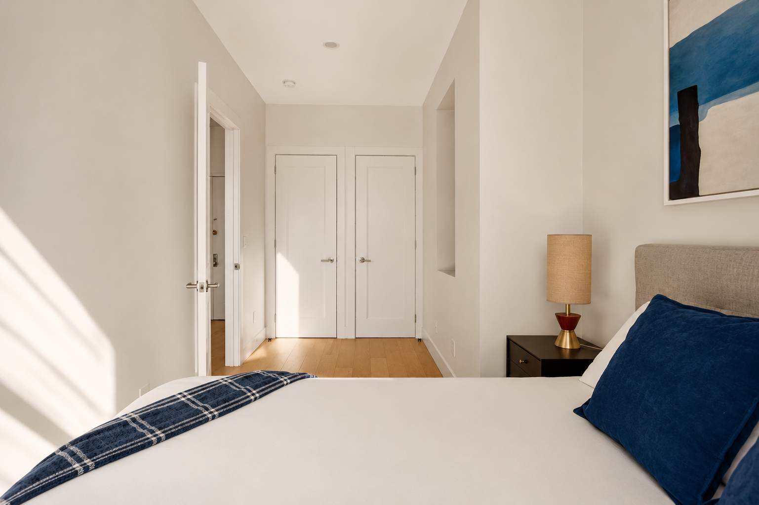 Photo #22 of Midtown Duplex