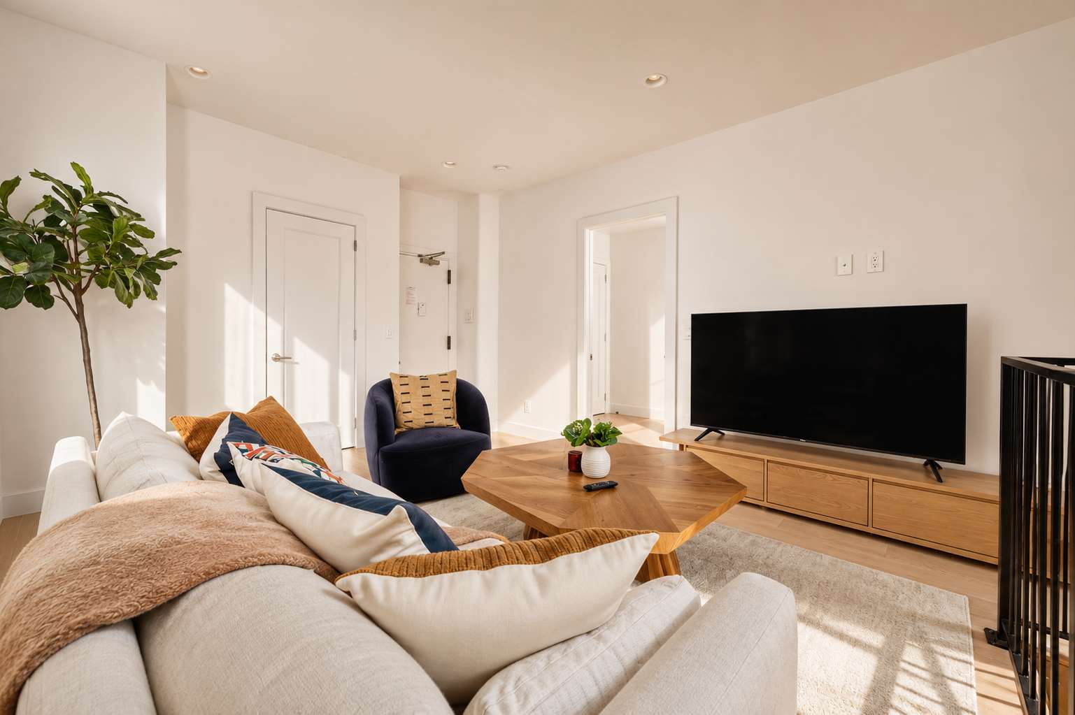 Photo #3 of Midtown Duplex
