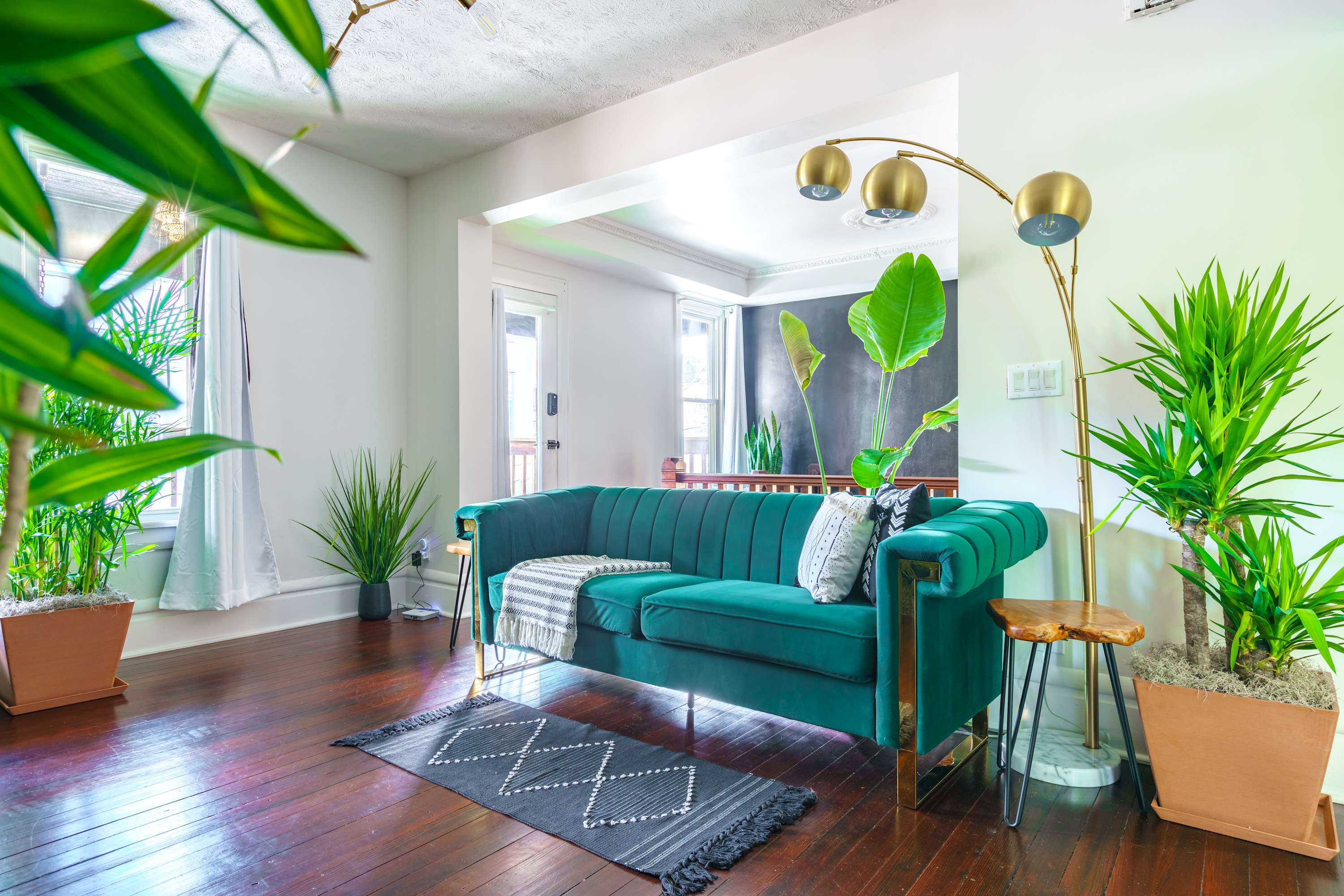 🌿Jungle Casa by Jungle House | Near Nationwide Arena, Convention Center & OSU | Downtown & Short North | Walkable to High Street | 5,800+ Reviews | Private Parking 2