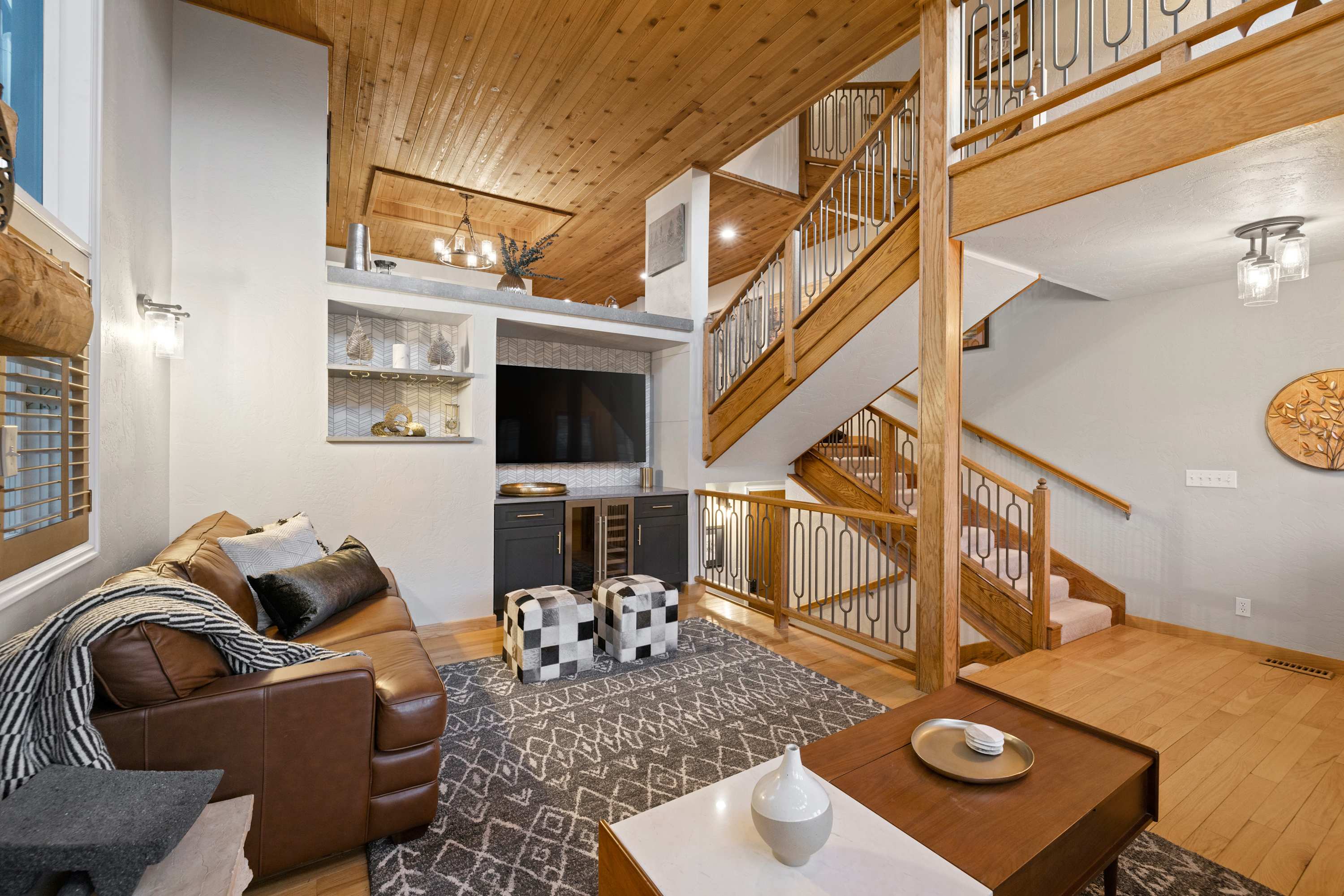 Old Town 3BR | Steps to Town Lift & Main St