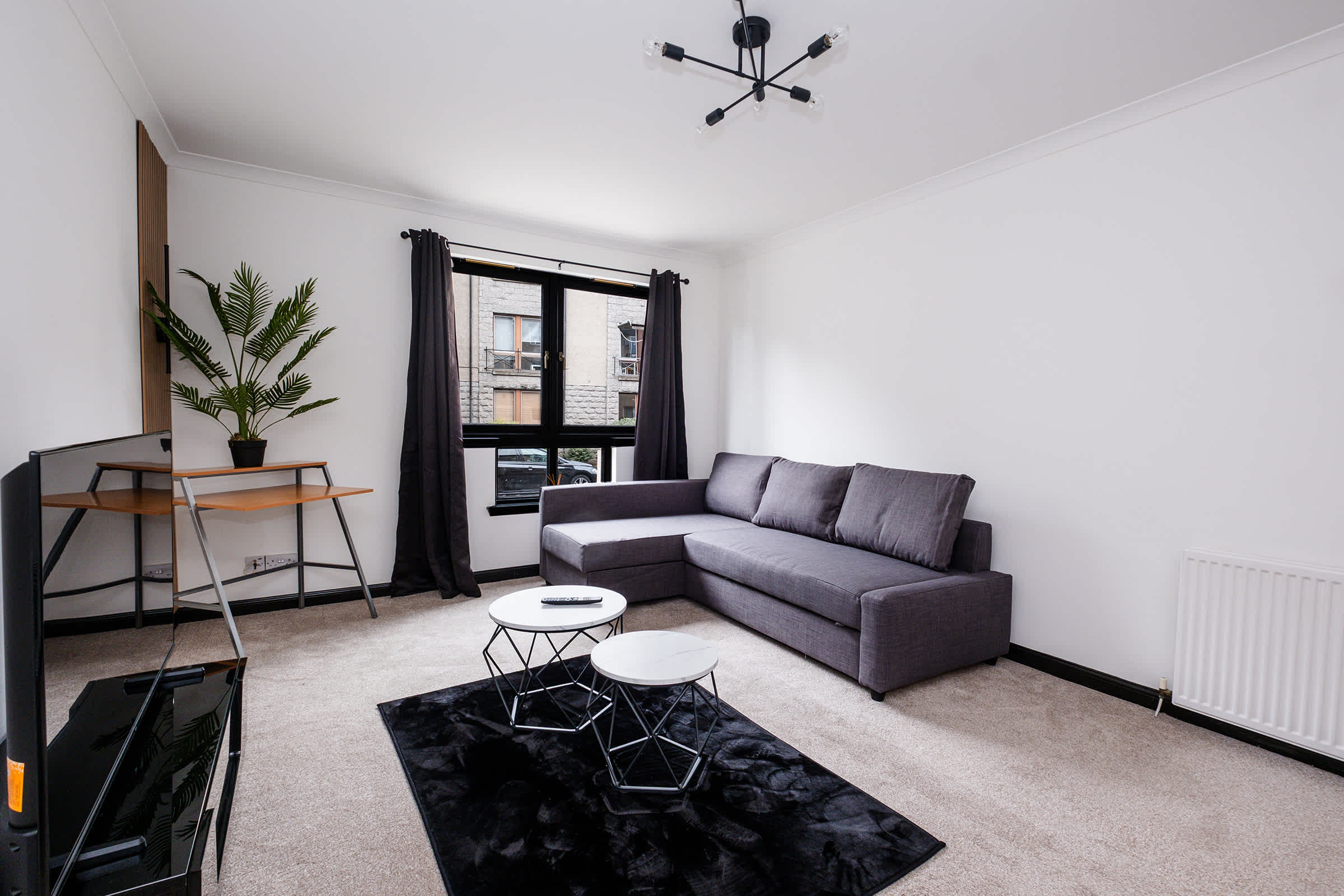 Stylish 2BR-Near Union Square &Train Station-Wi-Fi - Central Location in Strawberrybank Parade AB11 - Property image 7 - VivreStays