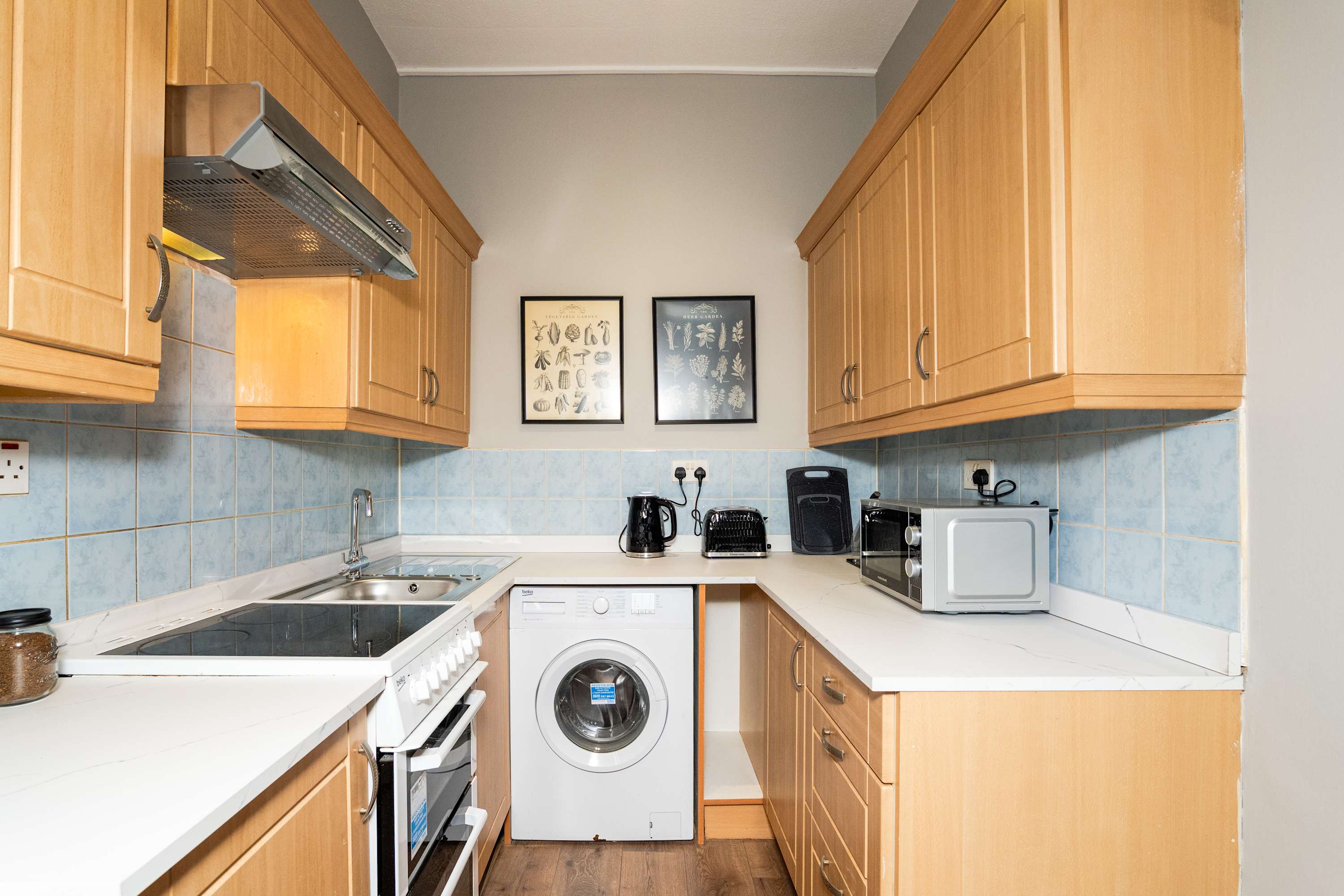 View Spacious Inverurie Stay -Nr Train Station -Parking in Falconer Place 14 AB51 4RN Spacious Inverurie Stay -Nr Train Station -Parking in Falconer Place 14 AB51 4RN - Property image 5 - VivreStays
