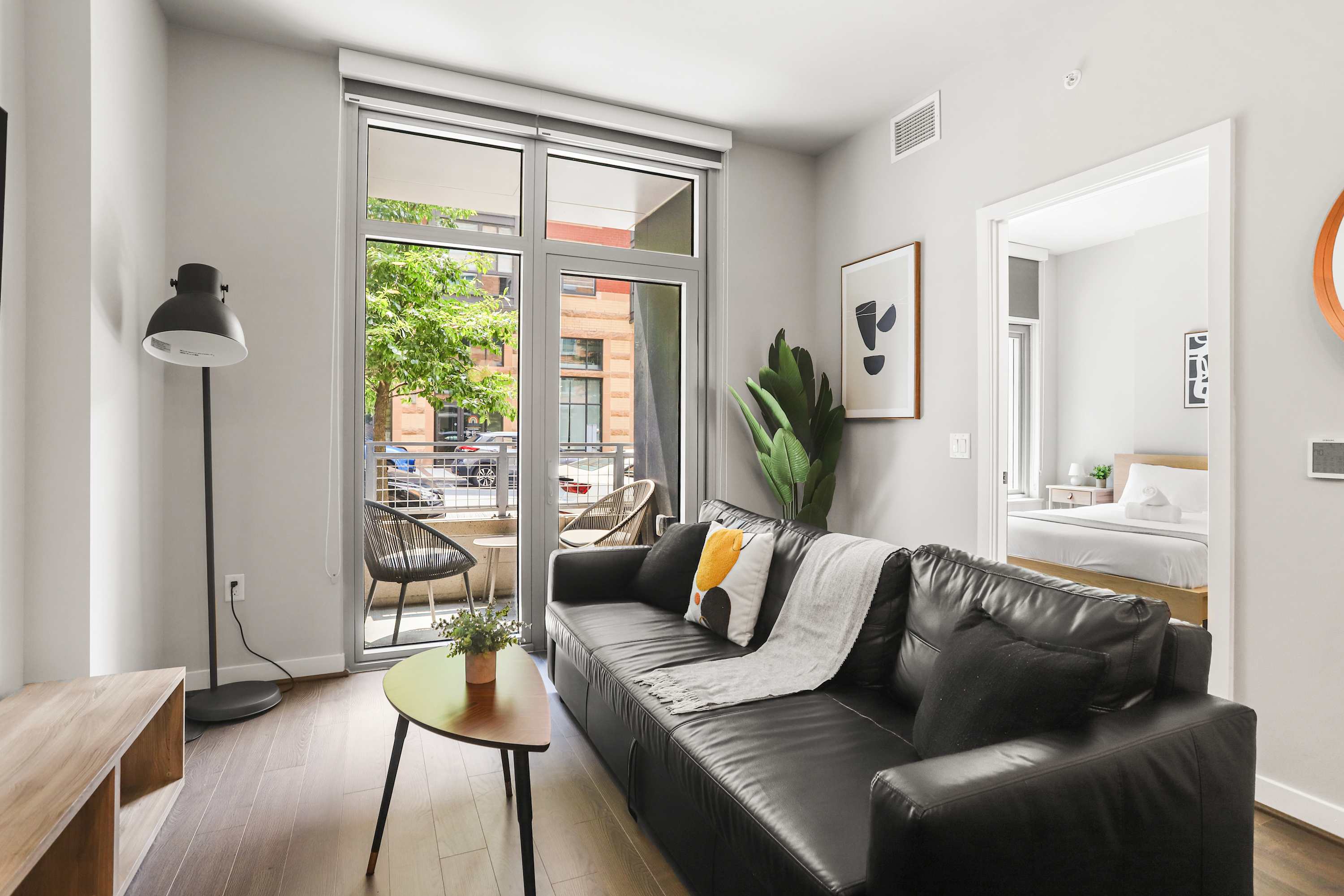 Modern Apt Near DC & Metro | Pool & Gym