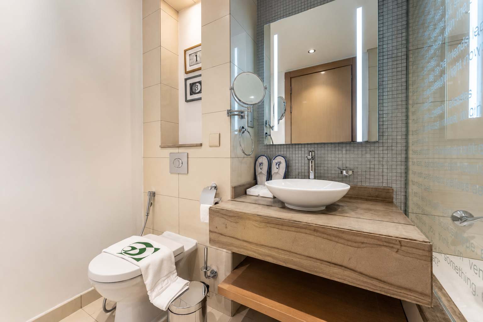 Luxury 3BR Apartment with Pool & Gym in Dubai - Image 26