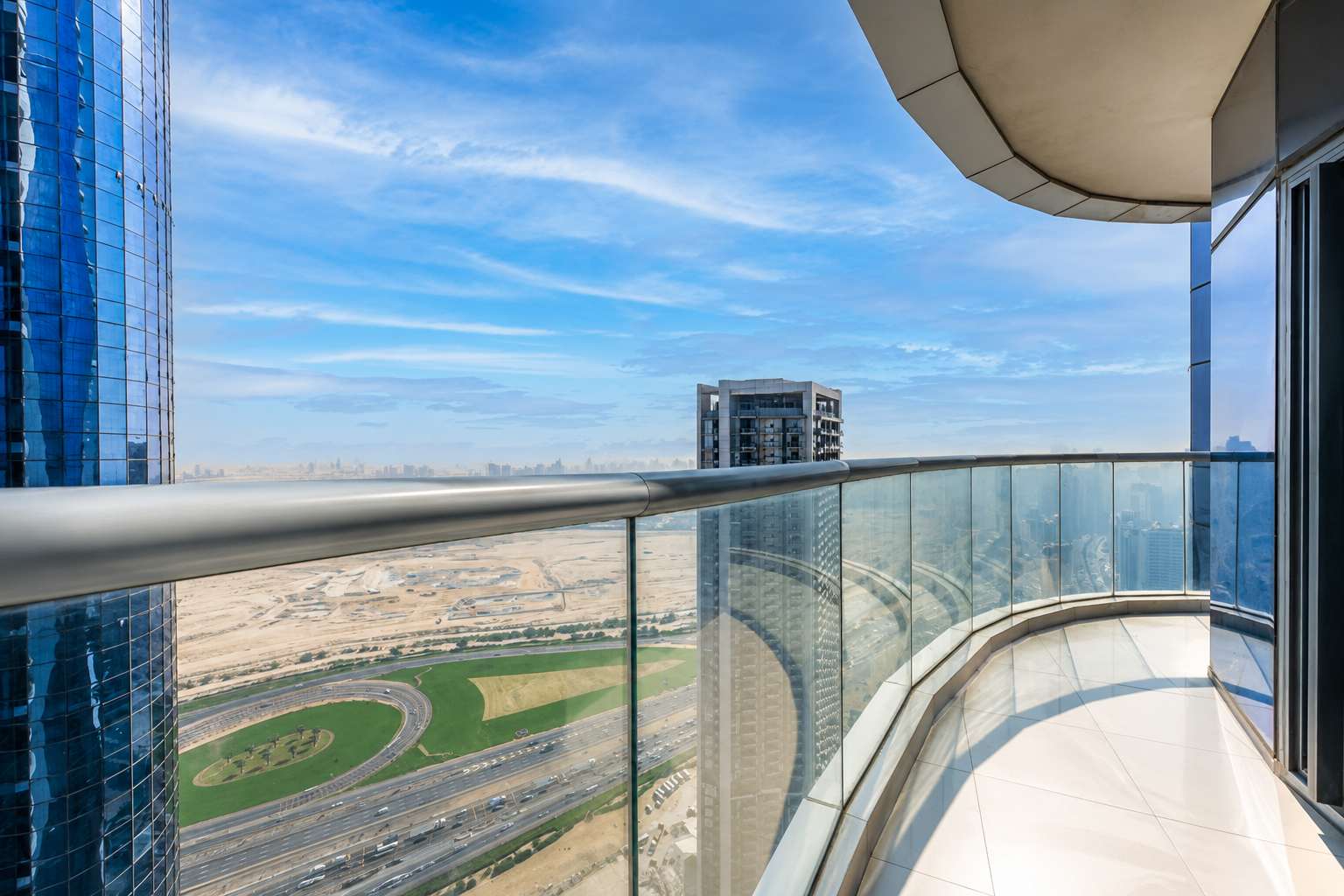 Luxury 3BR Apartment with Pool & Gym in Dubai - Image 30