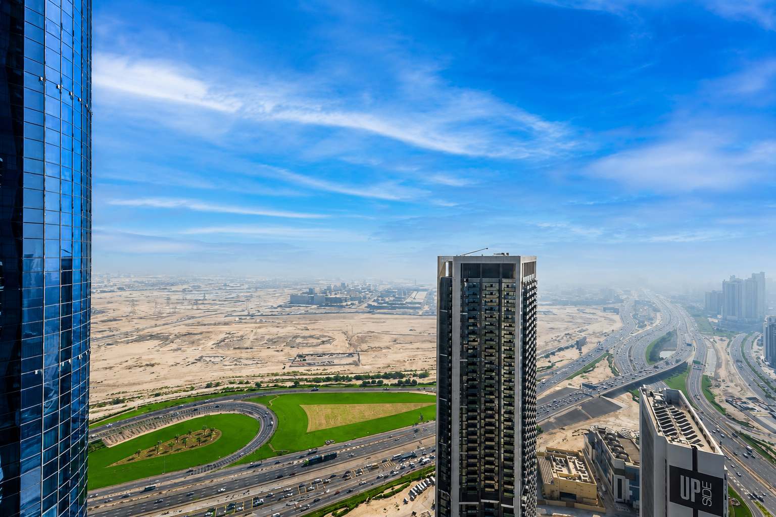 Luxury 3BR Apartment with Pool & Gym in Dubai - Image 29