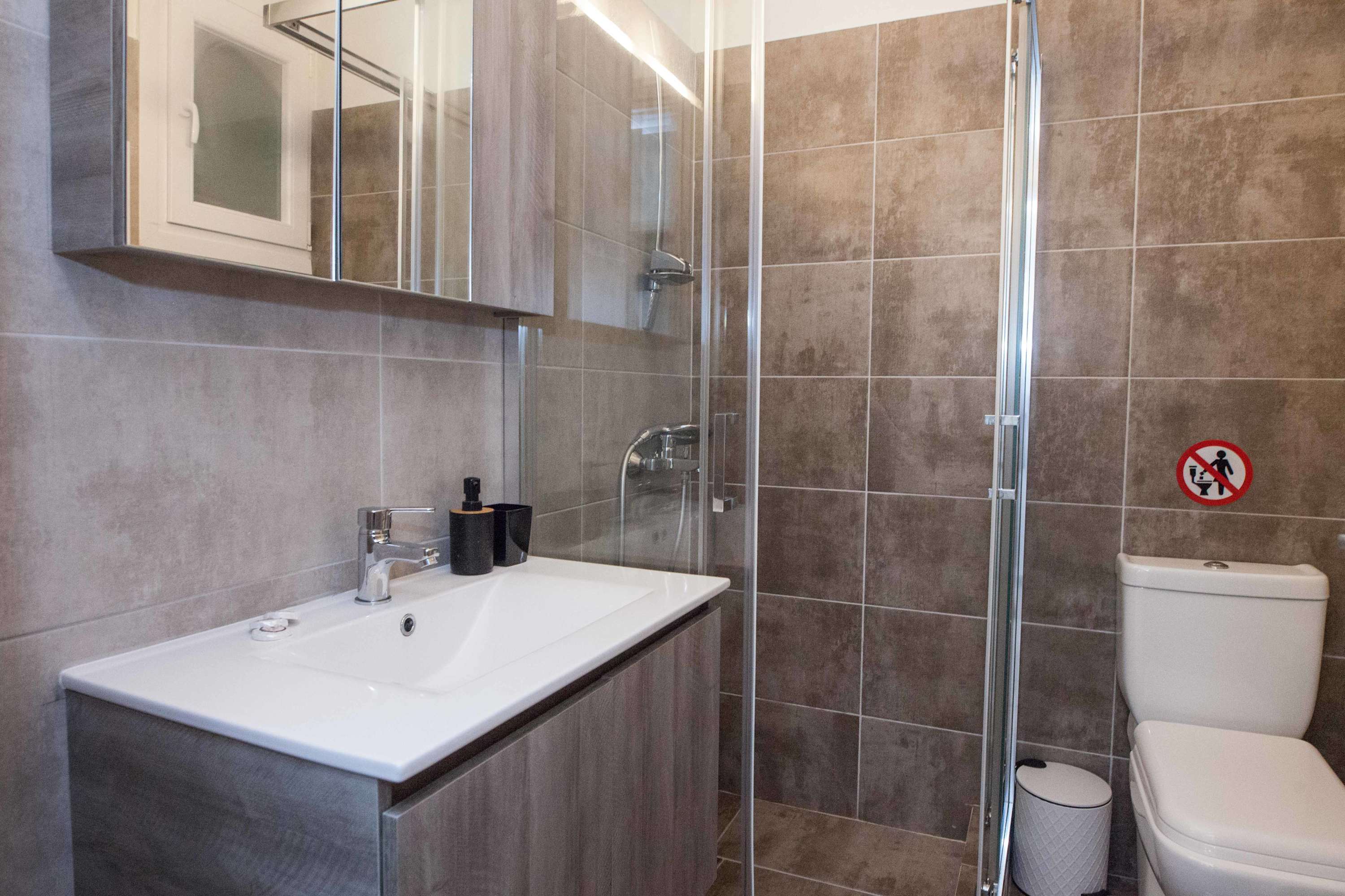 Refined 1 Bd Home in Athens Kolonaki in Athens — photo 4