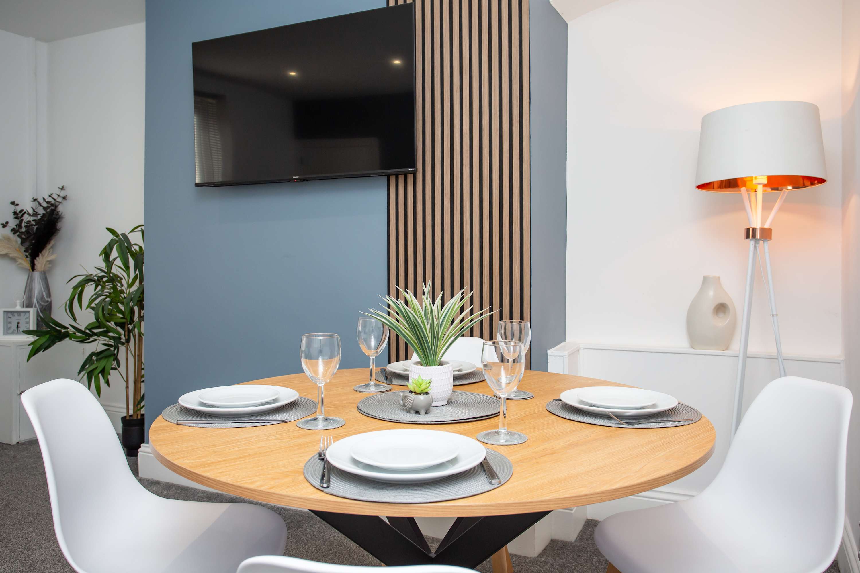 Vacant Nests 3 bed Close to Beamish Museum | WiFi in John Street DH9 0QW - Property image 4 - VivreStays