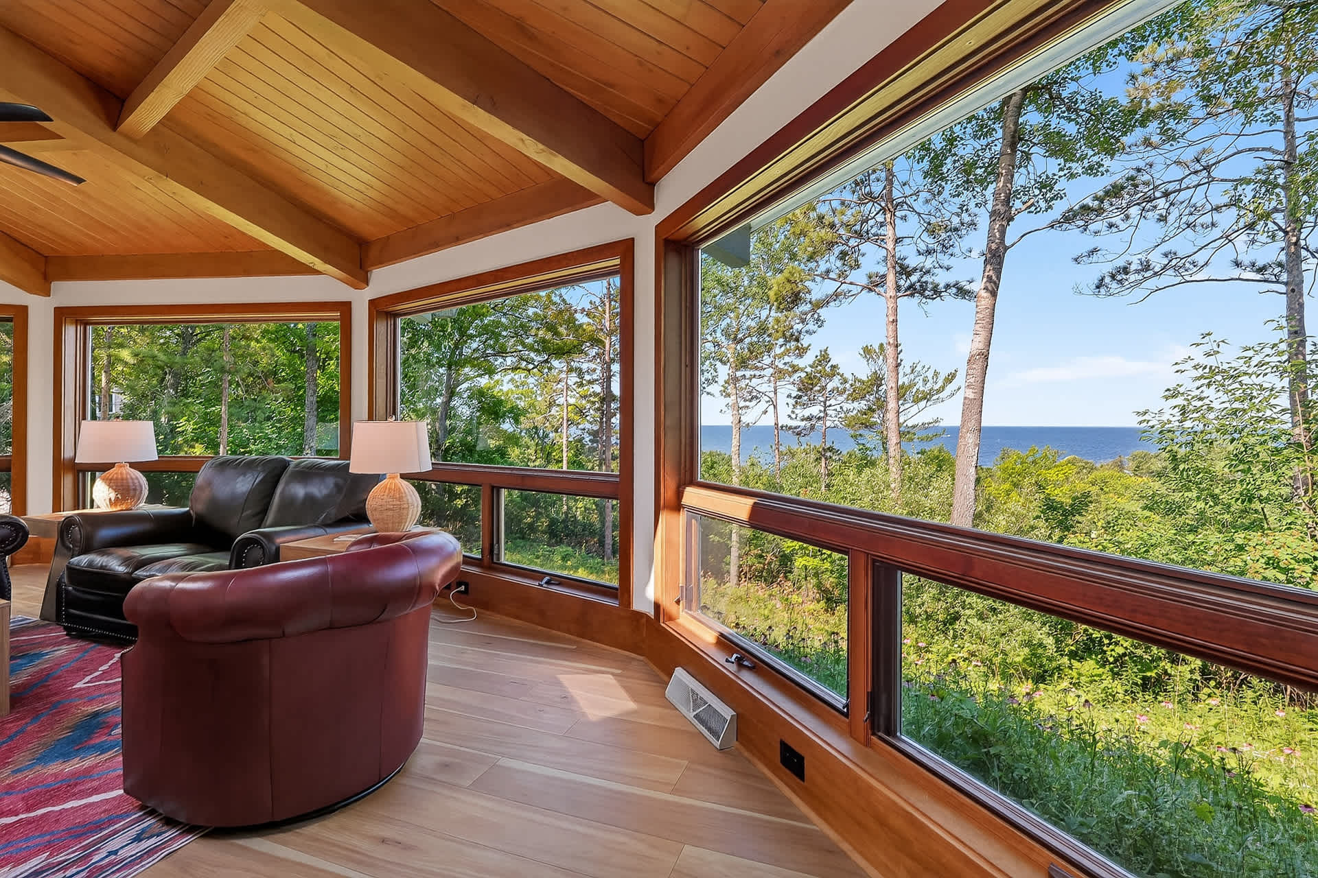 Incredible views of the Bay from on top of the cliff. Large open concept living area with fire place. Plenty of seating for the whole family.