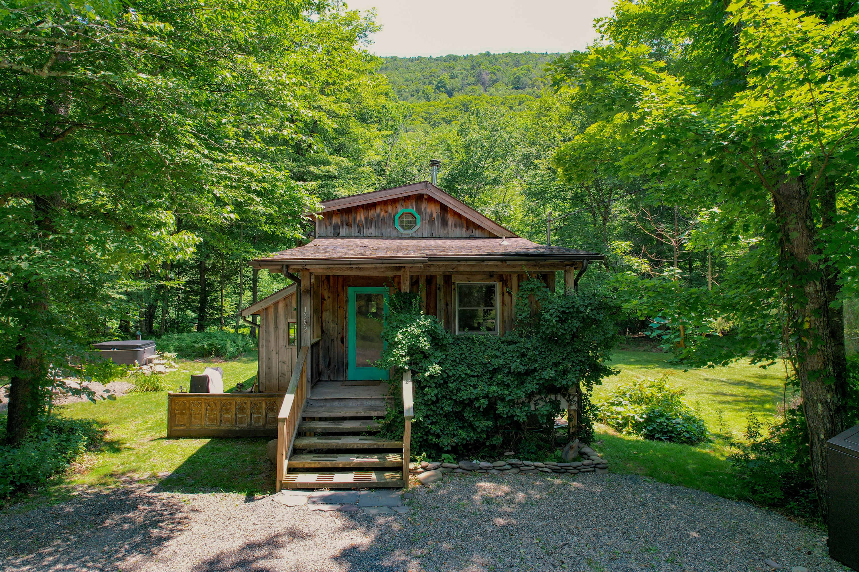 Creekside Cabin with Hot Tub & Wood-Burning Stove