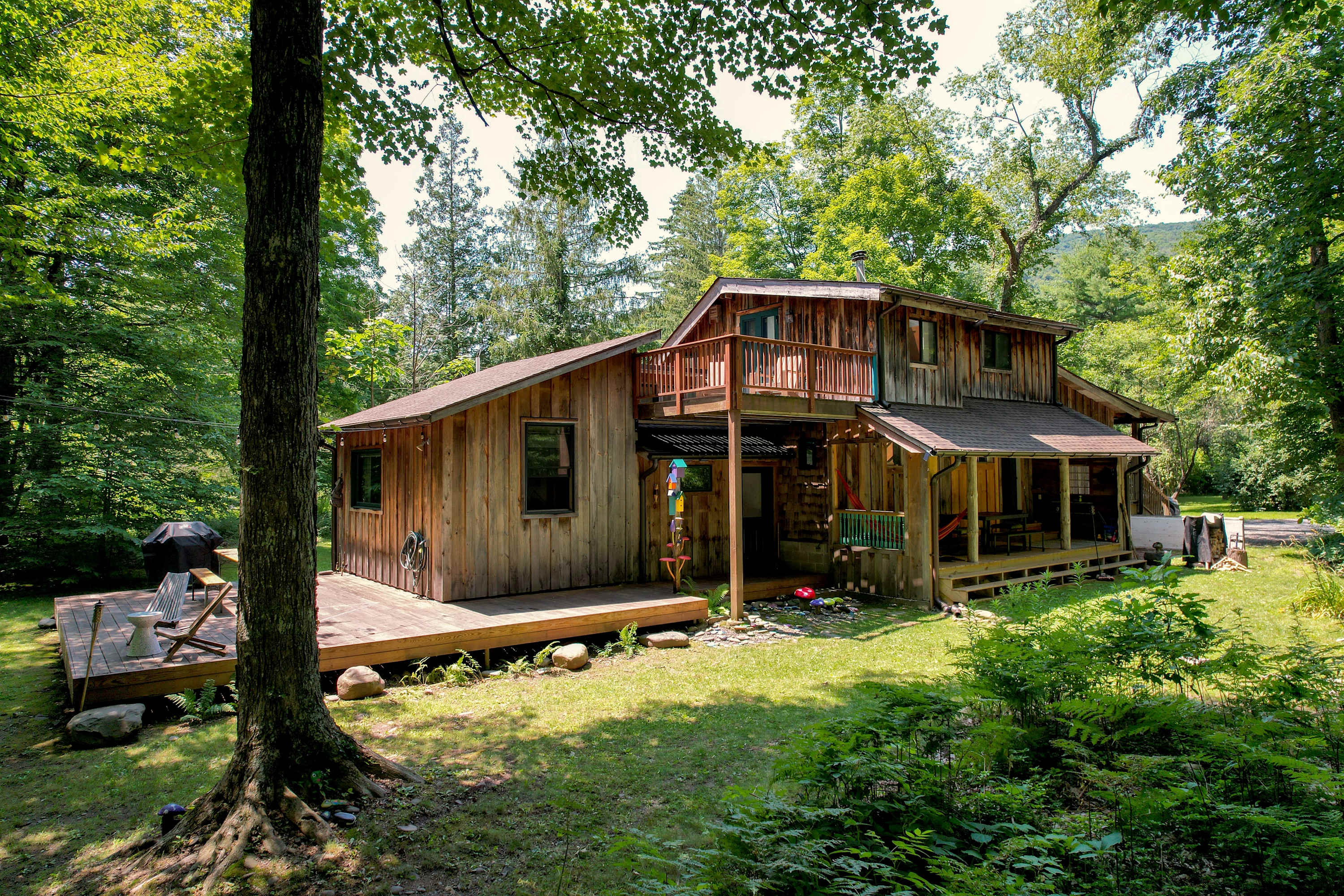 Creekside Cabin with Hot Tub & Wood-Burning Stove