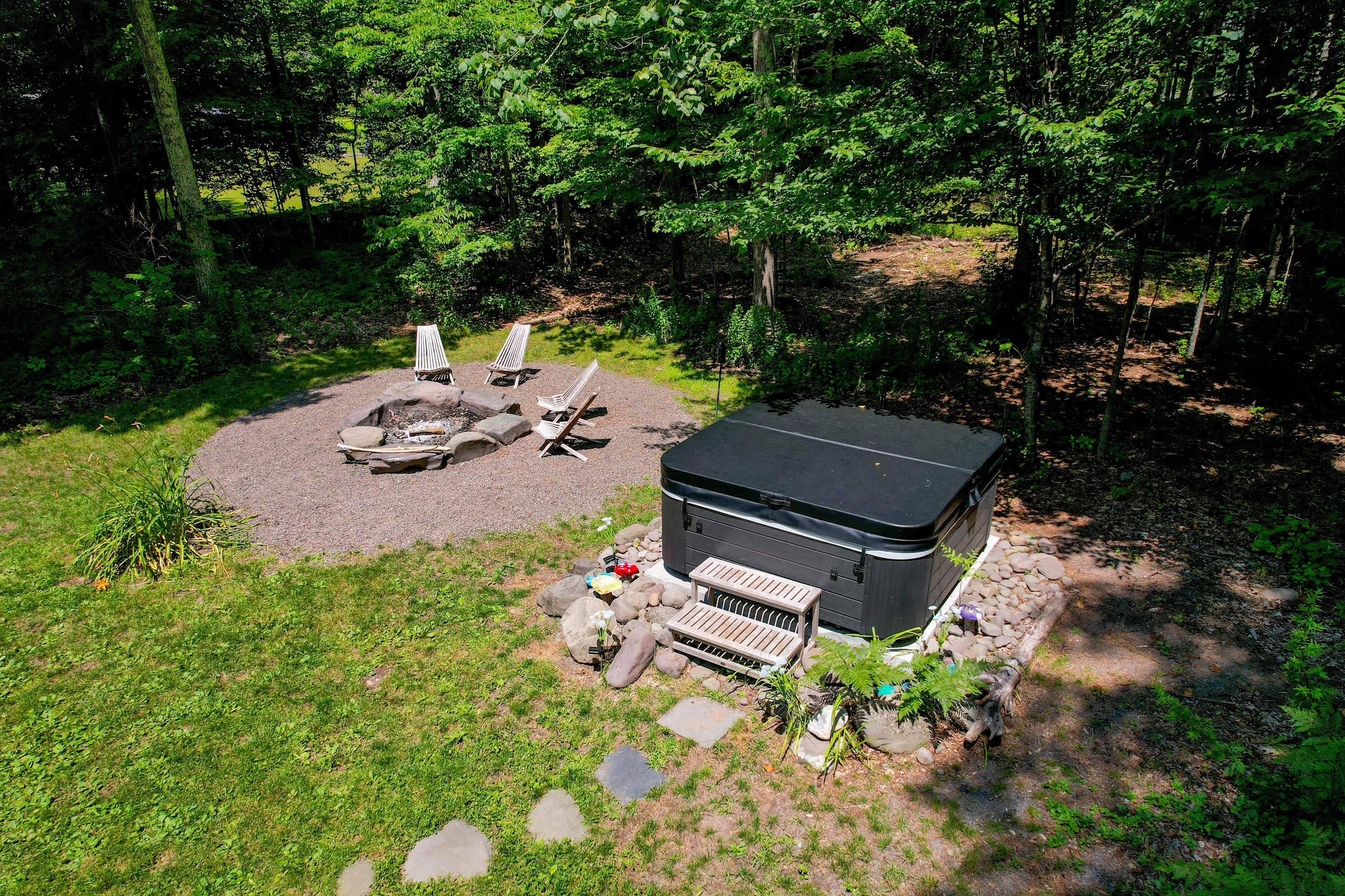 Creekside Cabin with Hot Tub & Wood-Burning Stove