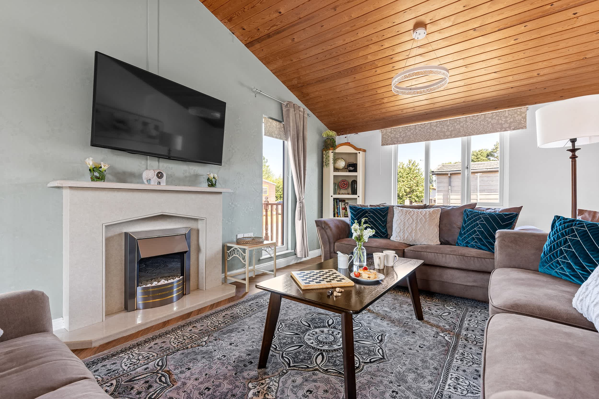 York Retreat: Private Hot Tub, Pet-Friendly Lodge in 86 Florida Keys YO41 5PF - Property image 3 - VivreStays