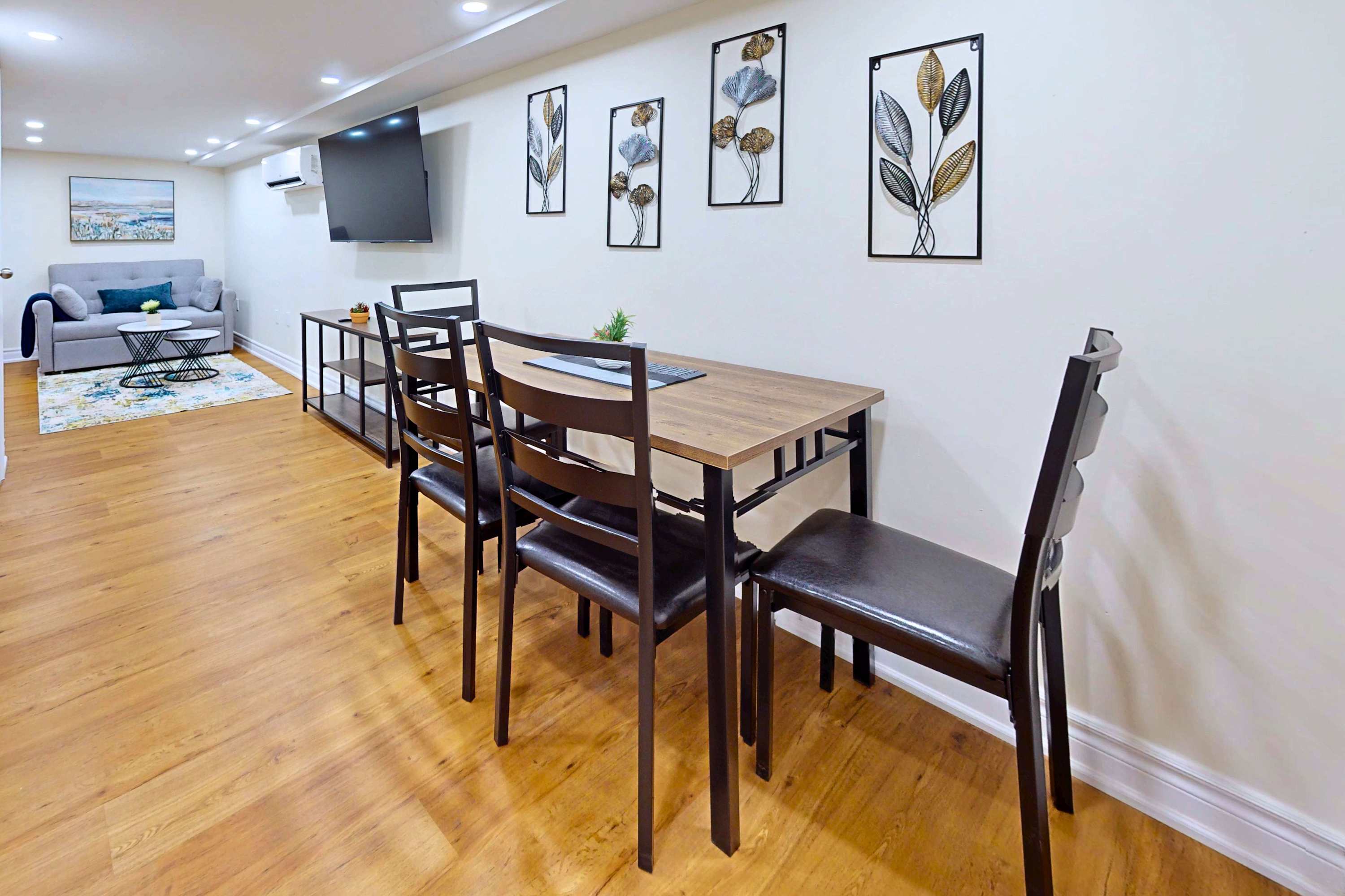 Convenient open layout combining dining, seating, and entertainment