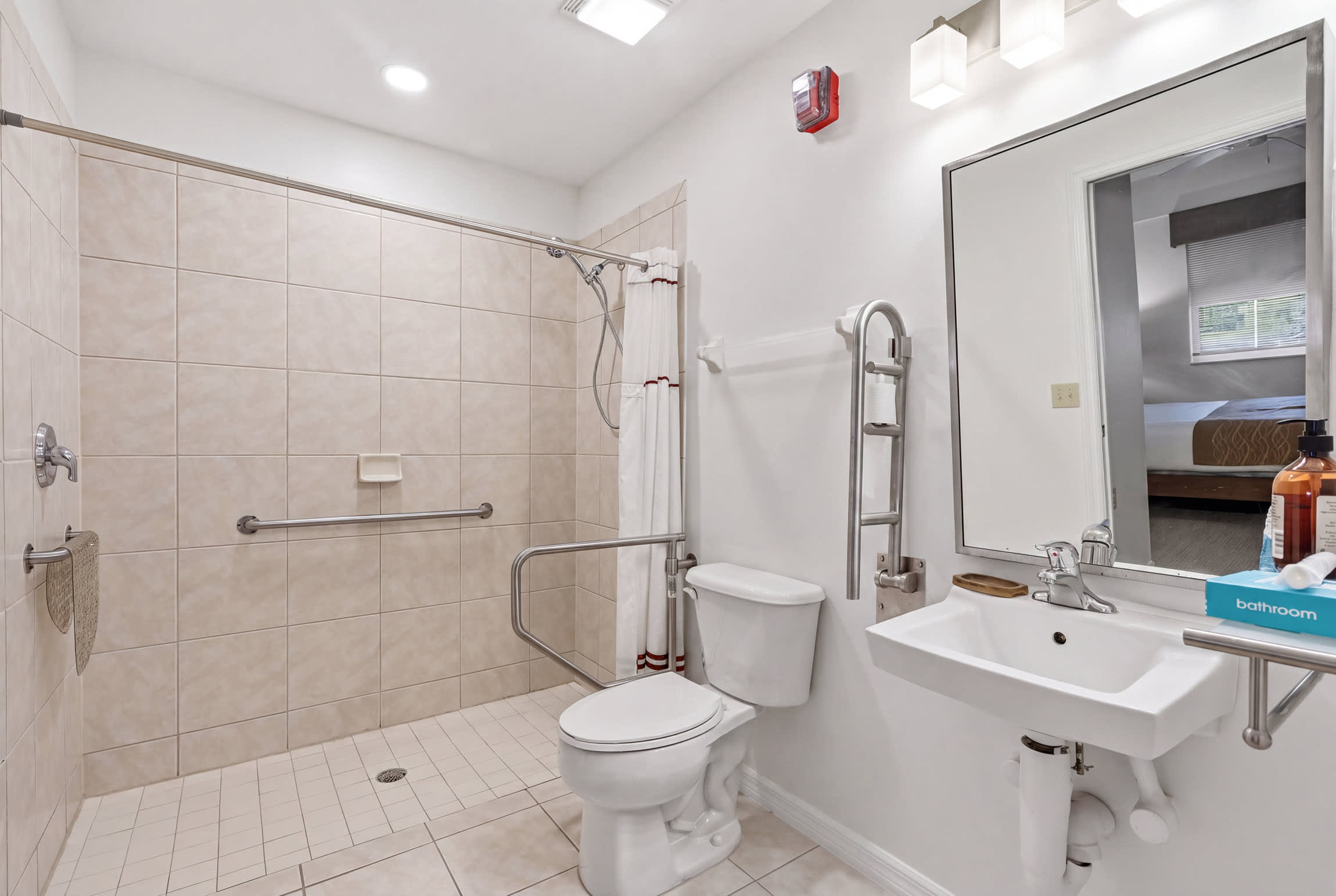Two Bedroom Standard Den Accessible | Photo 13