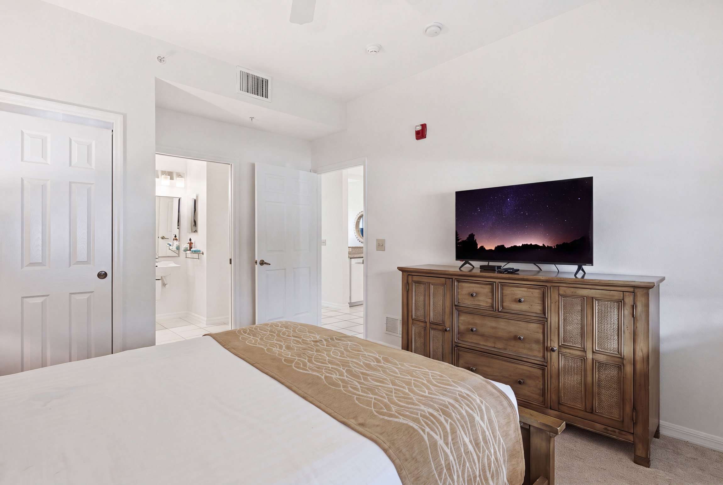 Two Bedroom Standard Den Accessible | Photo 12