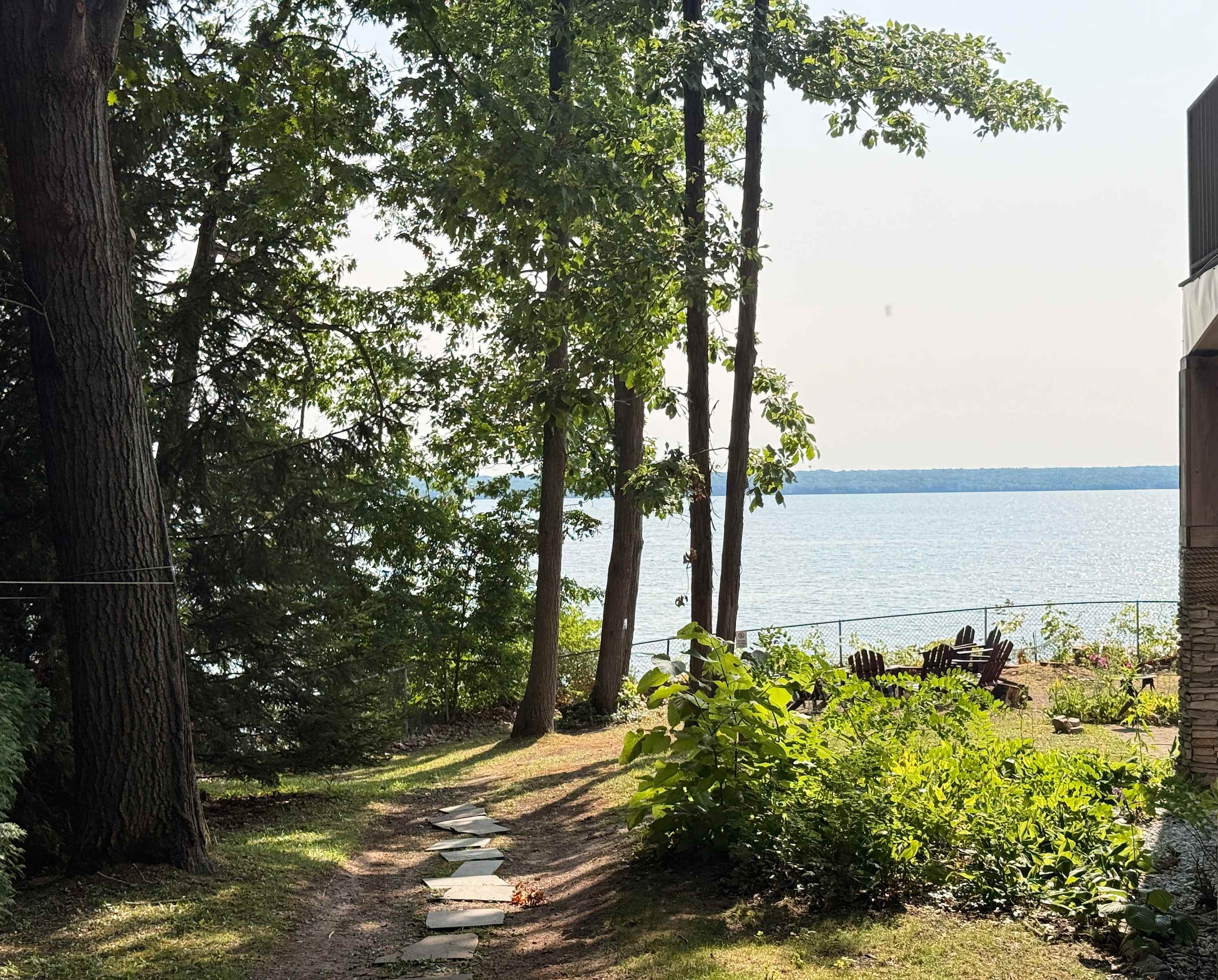 Lakefront Home: Private Dock, Hot Tub, Kayaks