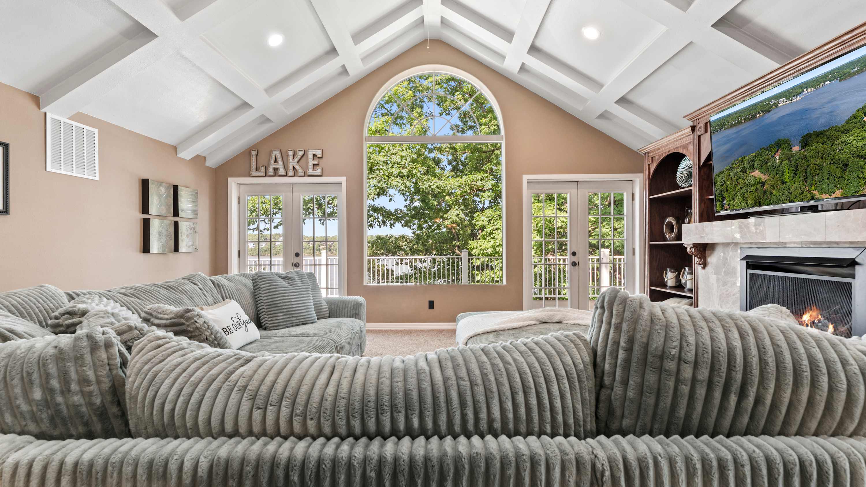 Unwind in the airy living room & stream your favorites on the smart TV​